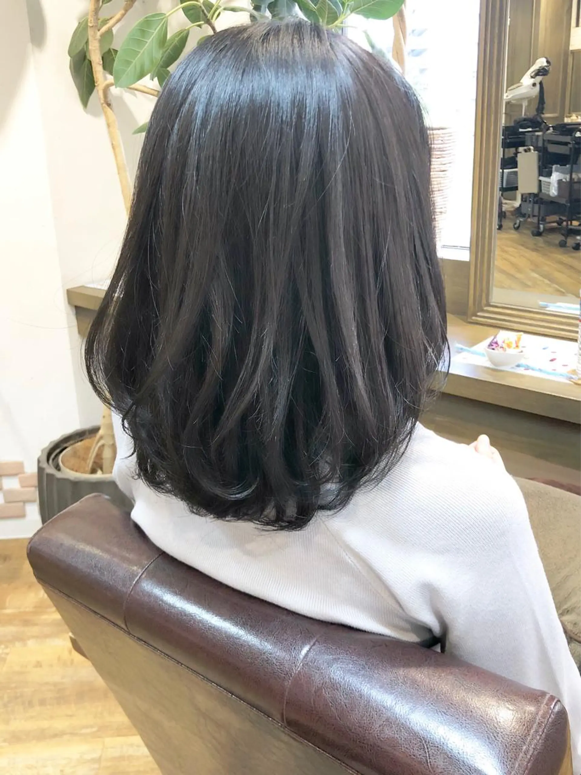 ミディアム カラー 透明感カラー カット ヘアカラー トリートメント 髪質改善くすみカラー 🍀/石川大輔のヘアスタイル