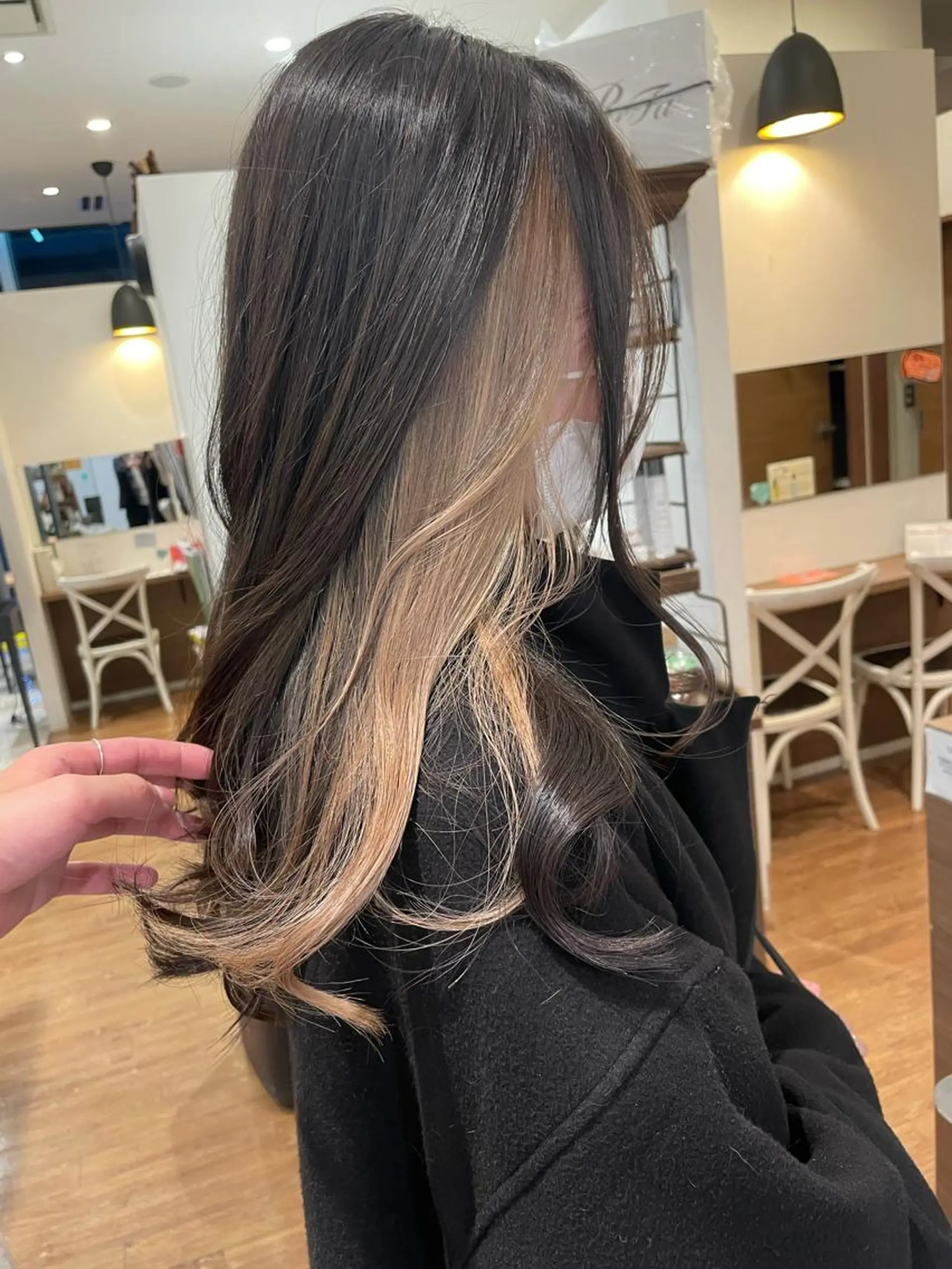 ロング カラー ベージュカラー インナーカラー ミルクティーベージュ ヘアカラー 髪質改善/ブリーチ 田代 龍我のヘアスタイル
