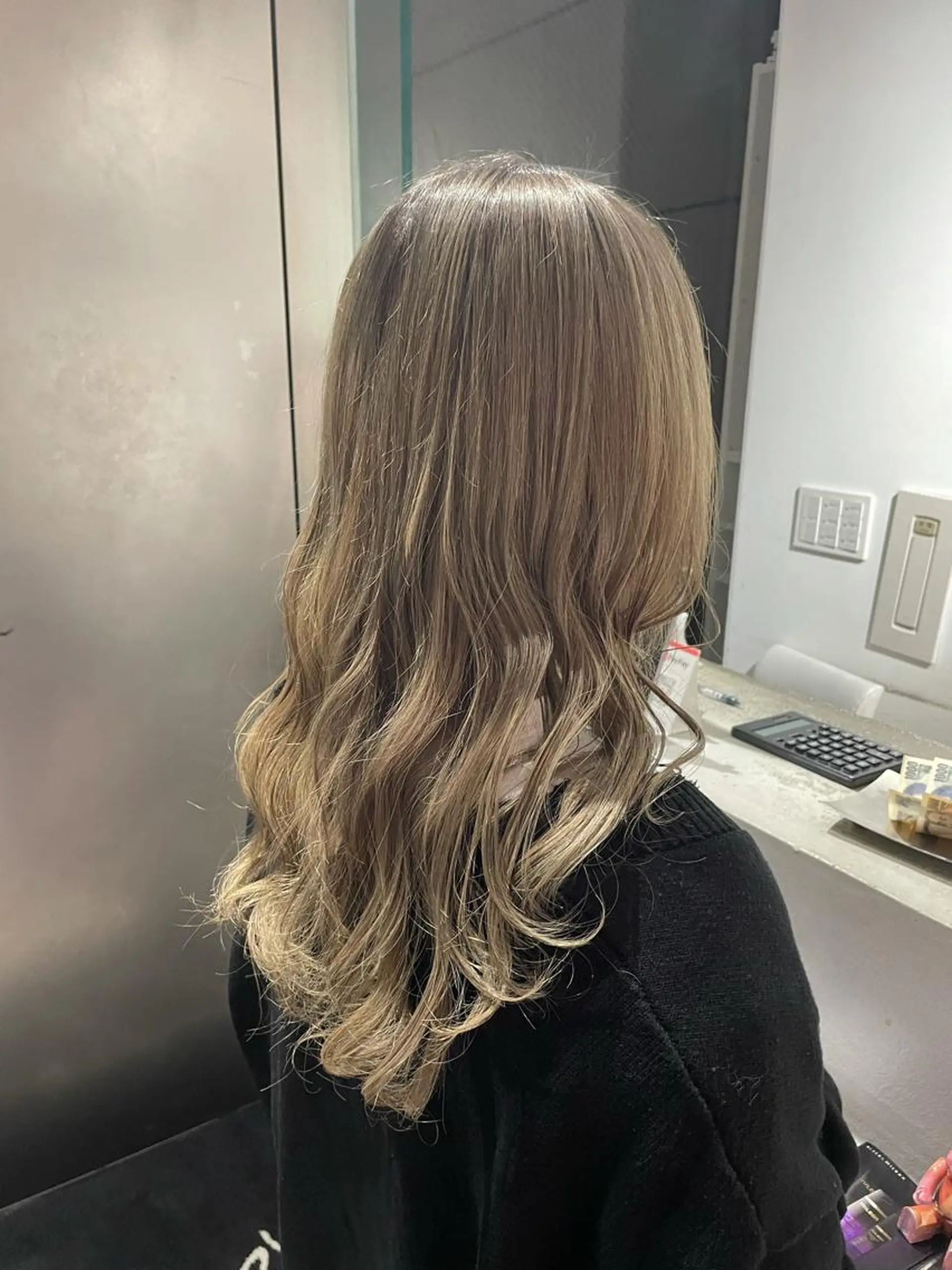 ロング カラー ブリーチ ケアブリーチ ダブルカラー オノ テンタのヘアスタイル