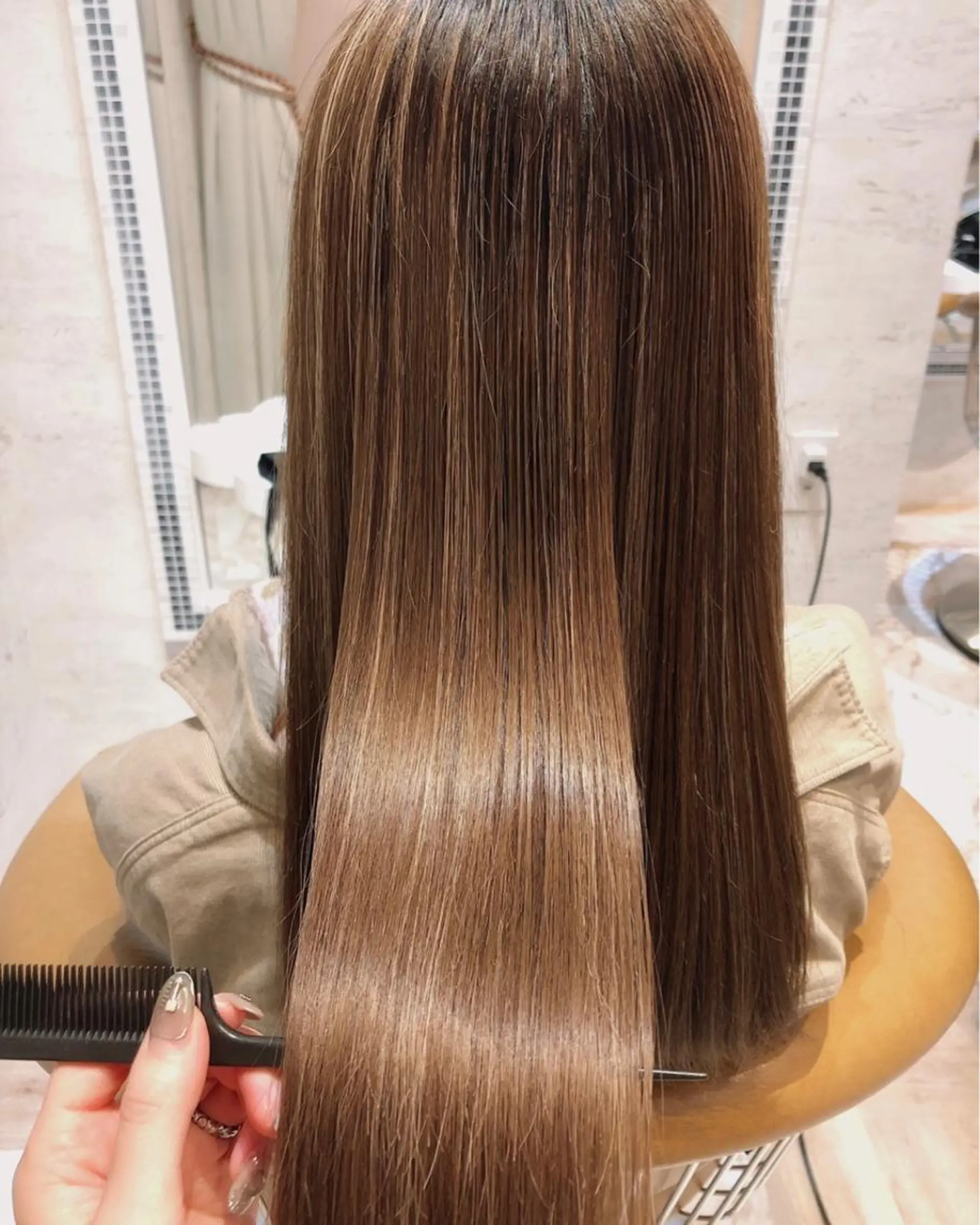 ロング カラー トリートメント 酒井 里穂のヘアスタイル