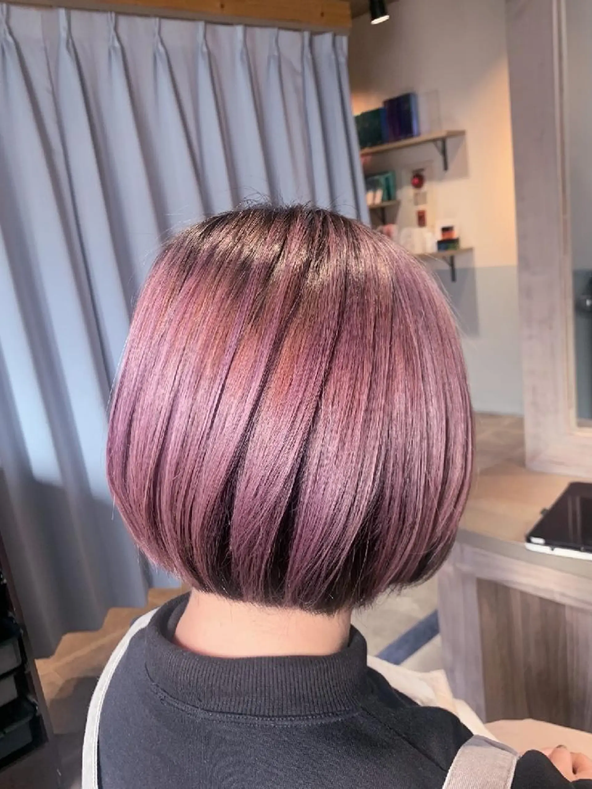 ショート カット alushe 岡 陽子のヘアスタイル
