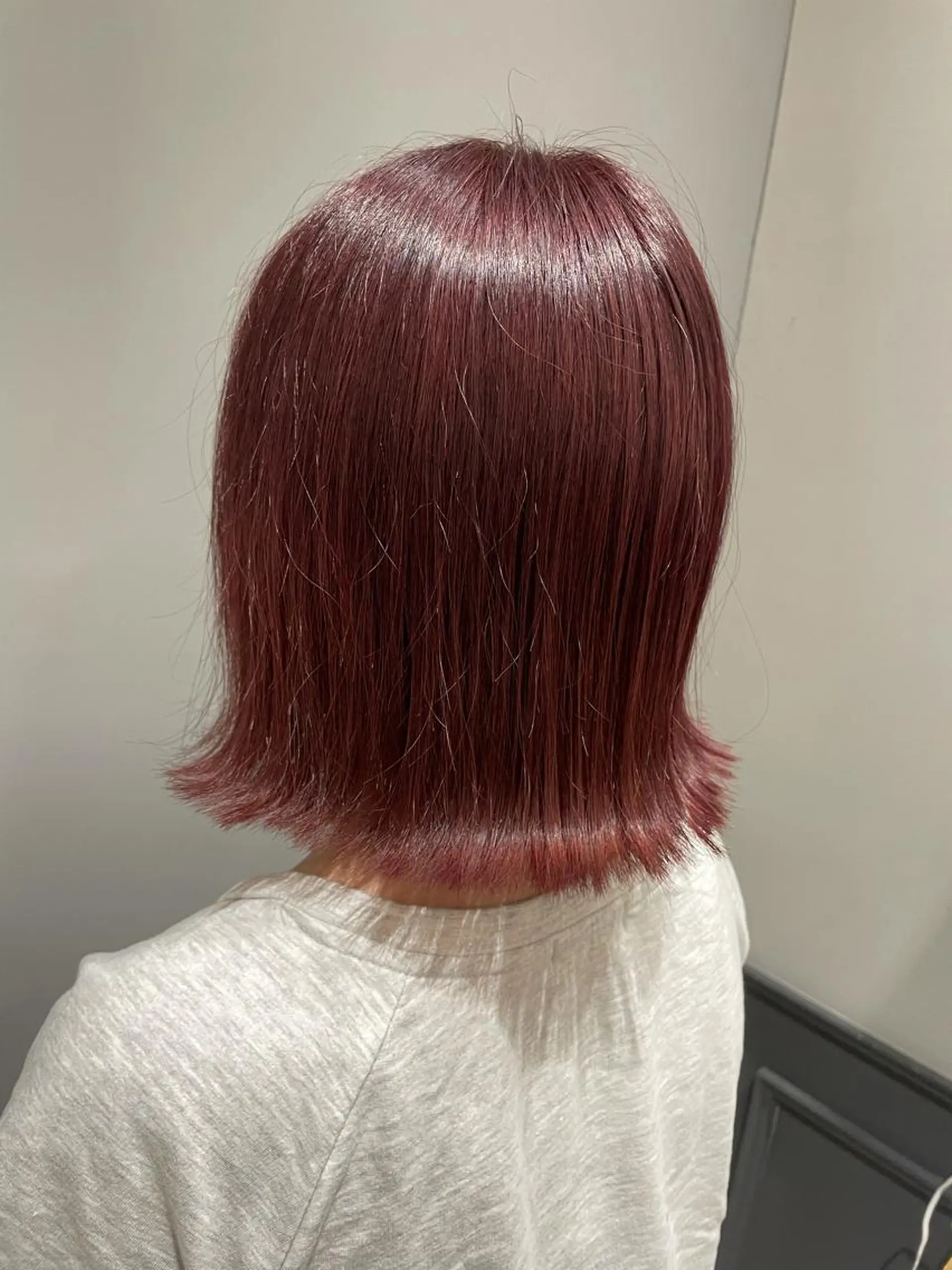 ミディアム カラー レッドカラー 茂木 結希のヘアスタイル