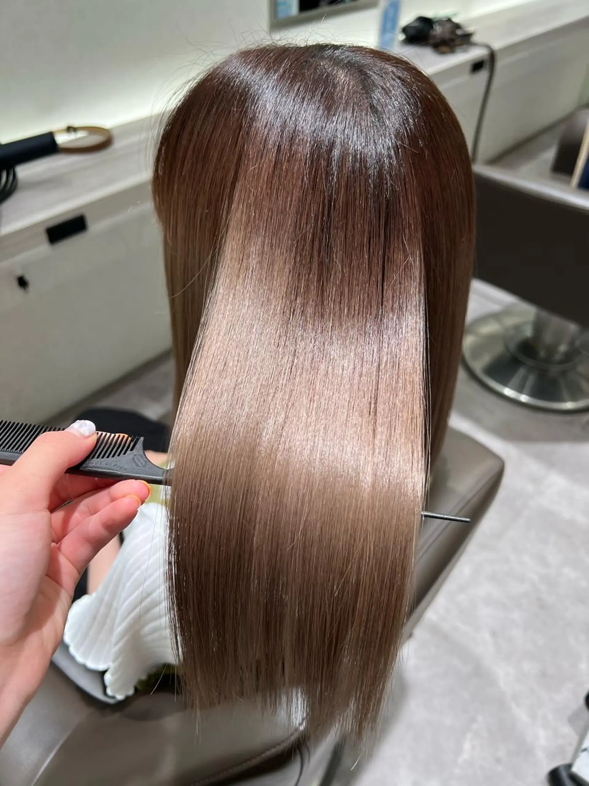 ミディアム カット ヘアカラー トリートメント ヘッドスパ 宮下 志織のヘアスタイル