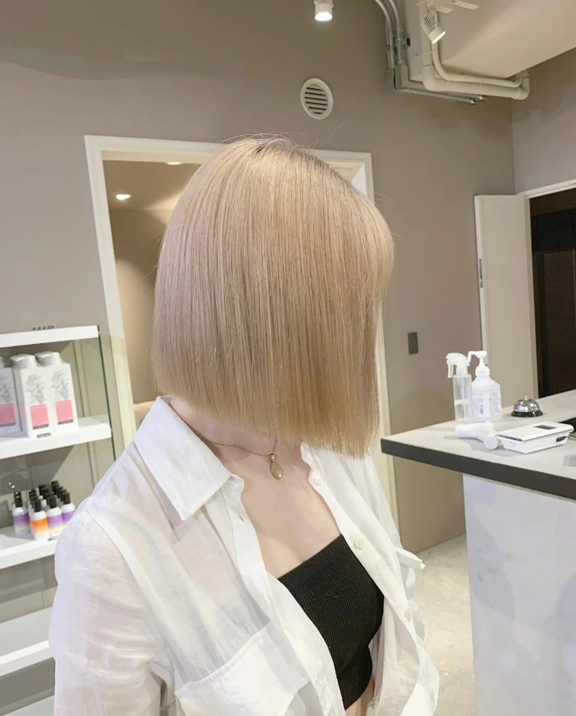 ミディアム カラー ヘアアレンジ ブリーチ ブロンド ケアブリーチ 全国No.1歴あり HINATA🥇のヘアスタイル