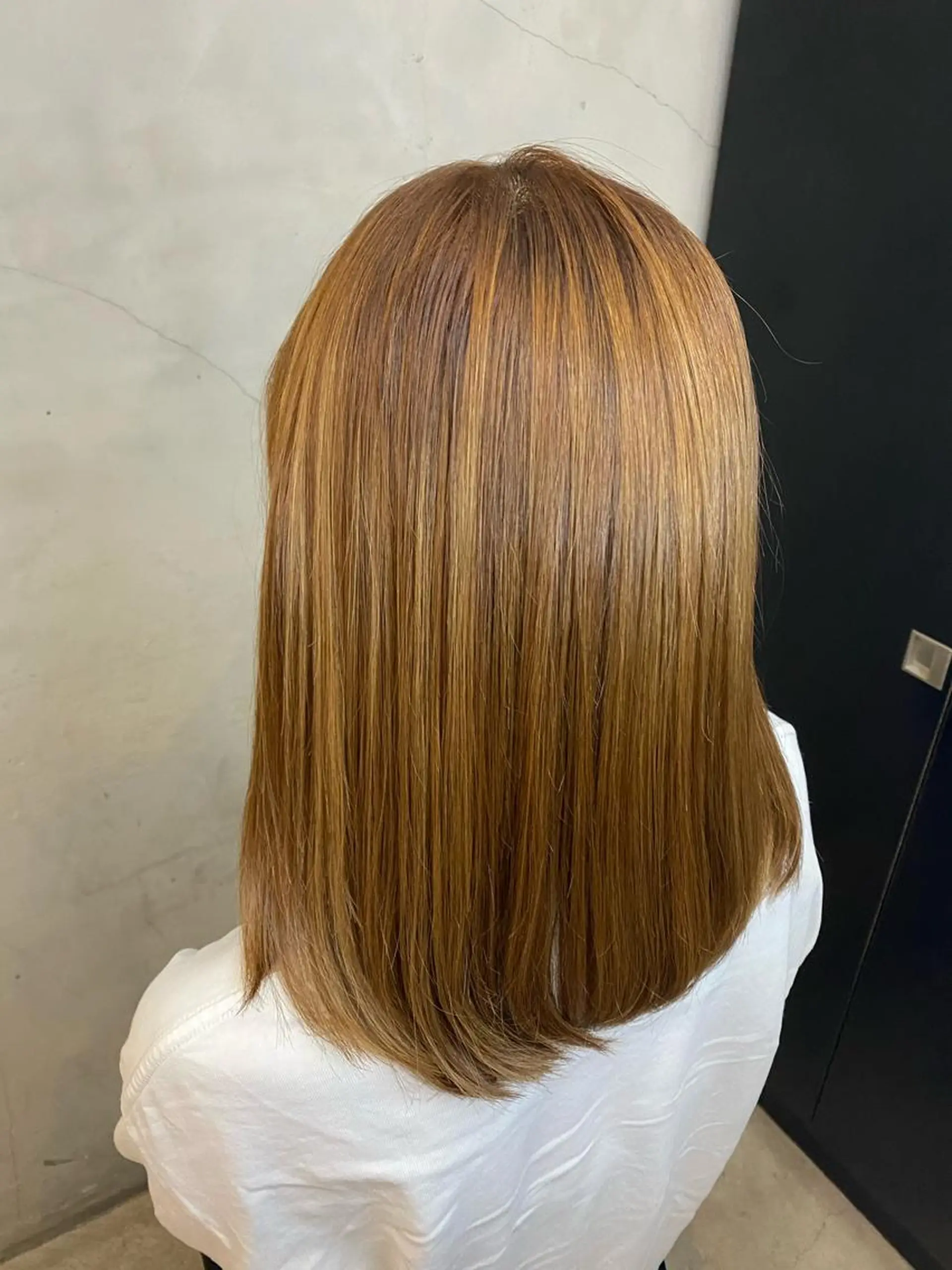 セミロング カラー パーマ 縮毛矯正 フォーリア(Foglia)所属・foglia 坪来　祥汰のヘアスタイル