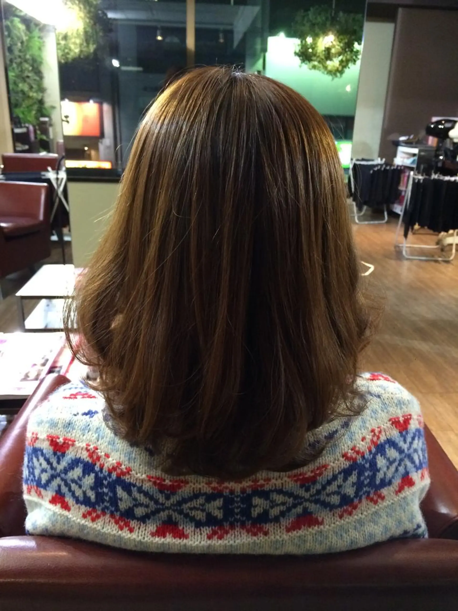 ミディアム カラー グレージュ La fith hair leaf所属・syuyama shinichiのヘアスタイル