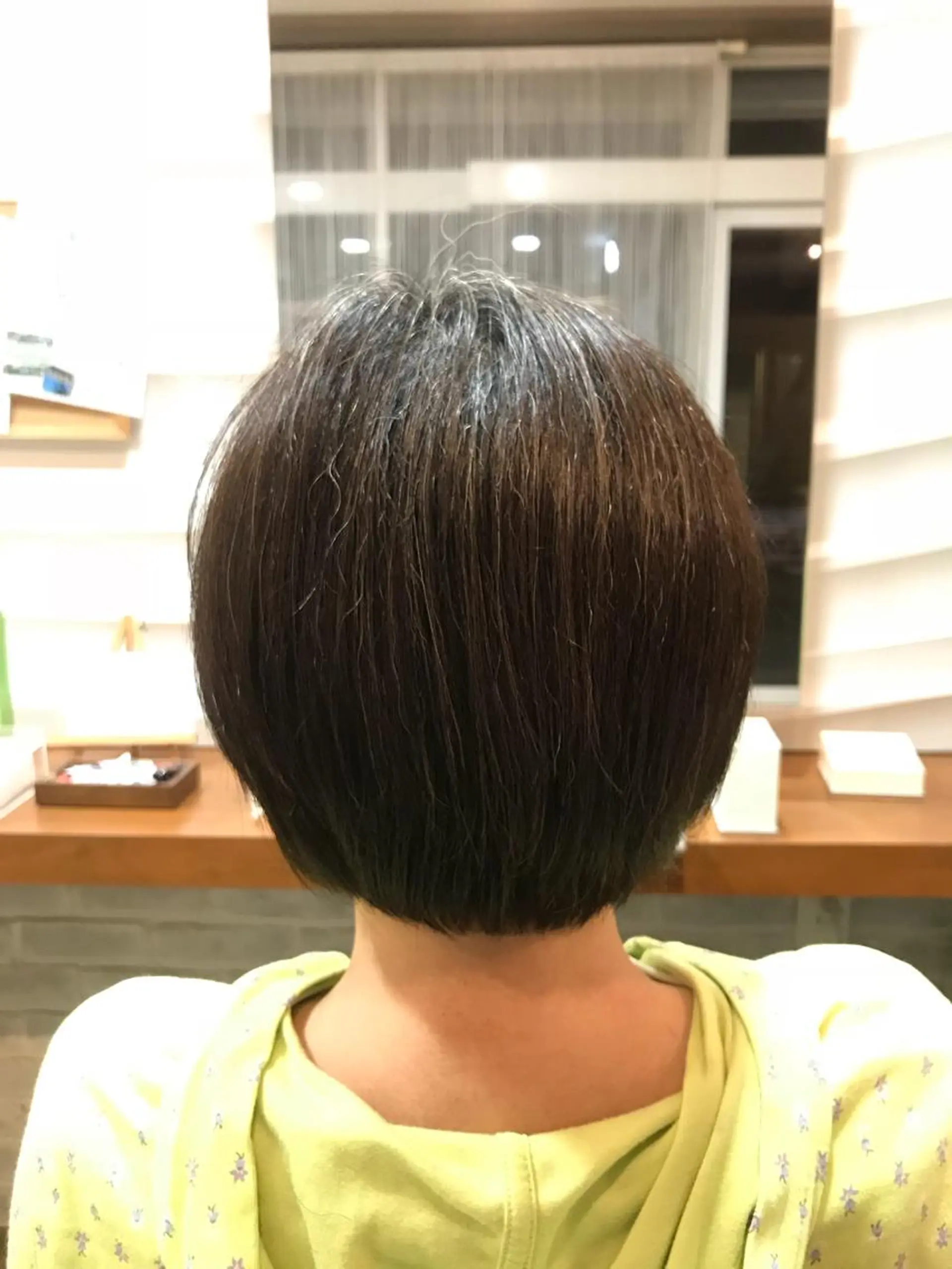 ショート 川村 綾のヘアスタイル
