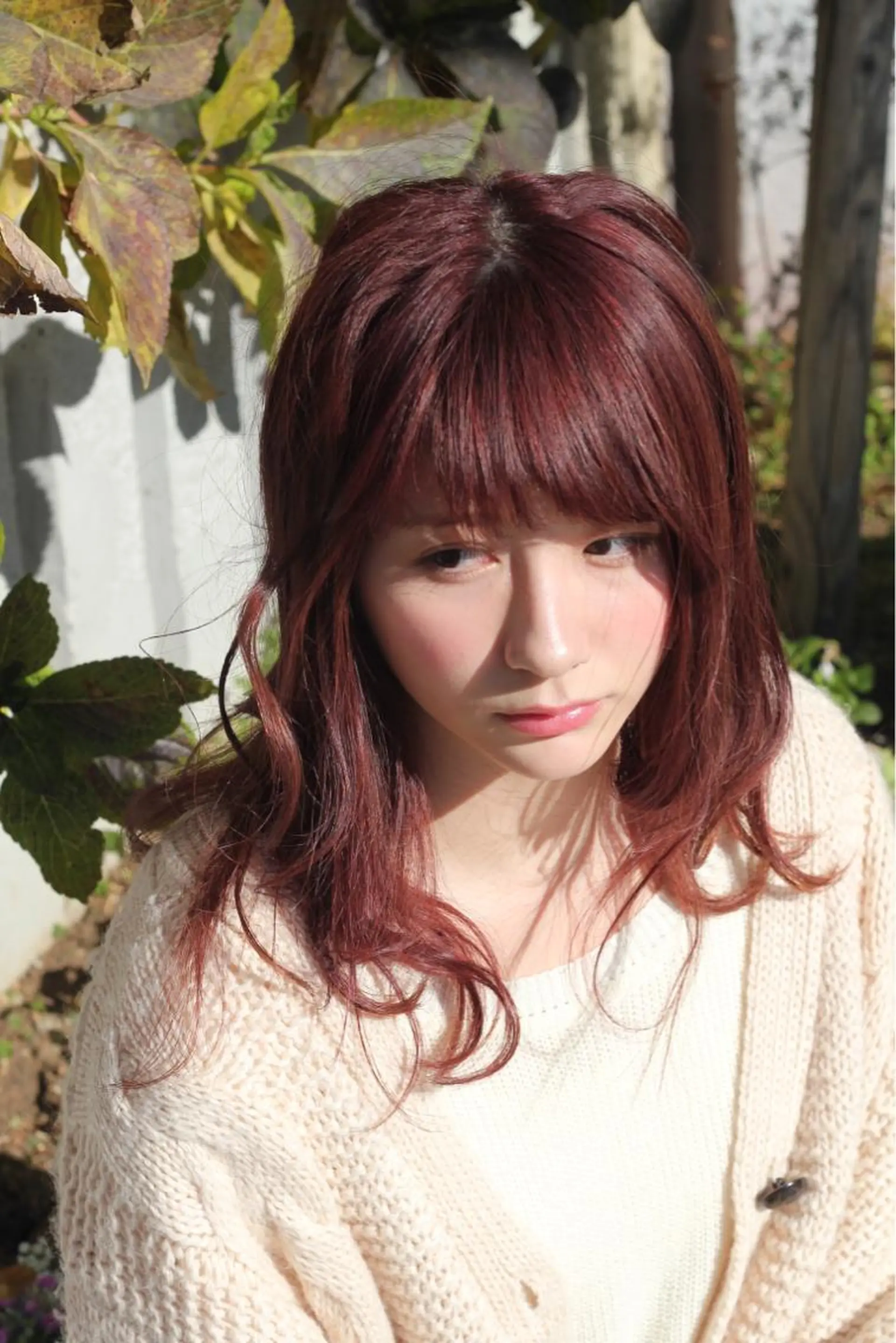 セミロング ホワイト&レイヤーカ ットエクステ長畠俊輔のヘアスタイル