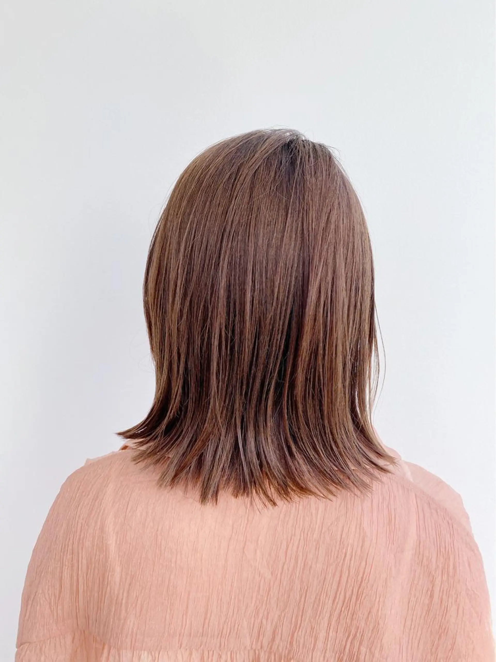 ミディアム ボブ 外ハネヘア カット ヘアカラー k-two  esora 池袋店所属・土佐 優奈のヘアスタイル