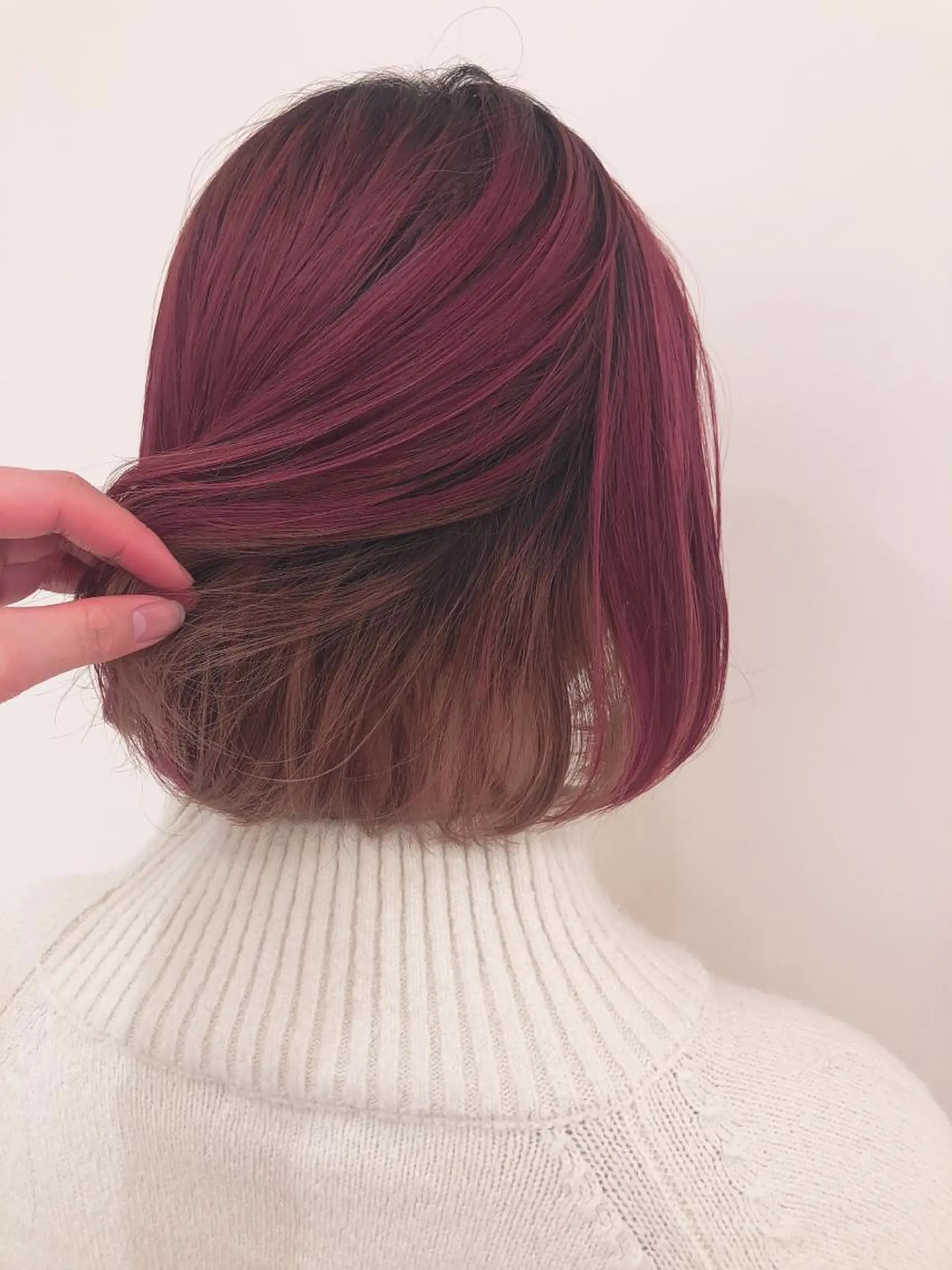 ショート カラー 野村 さなみ✨ぱっつんボブのヘアスタイル