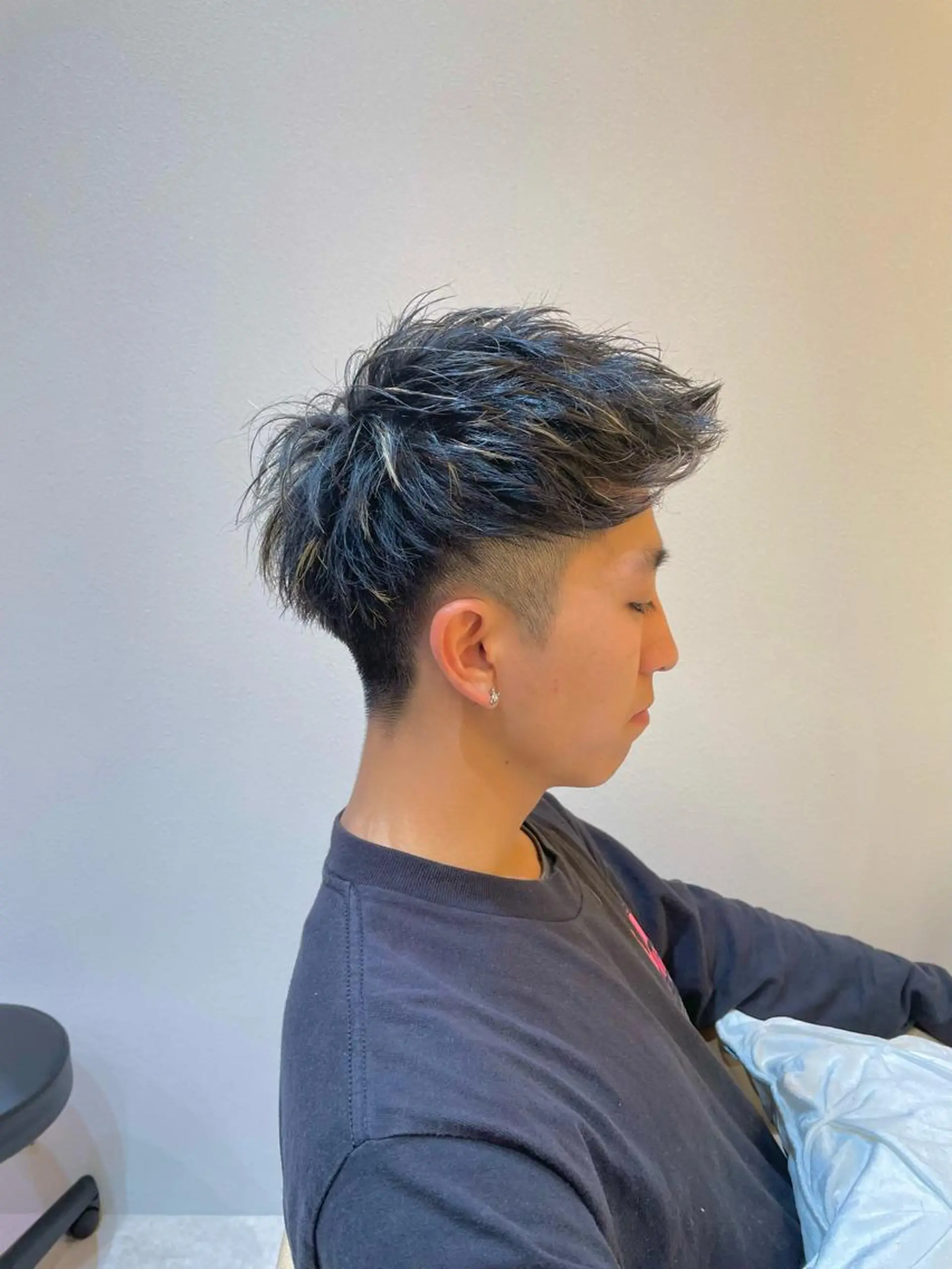 ショート メンズ センターパート フェードカット メンズハイライト メンズメッシュ マッシュ 大人メンズパーマ メンズ特化 萱原大幹のヘアスタイル