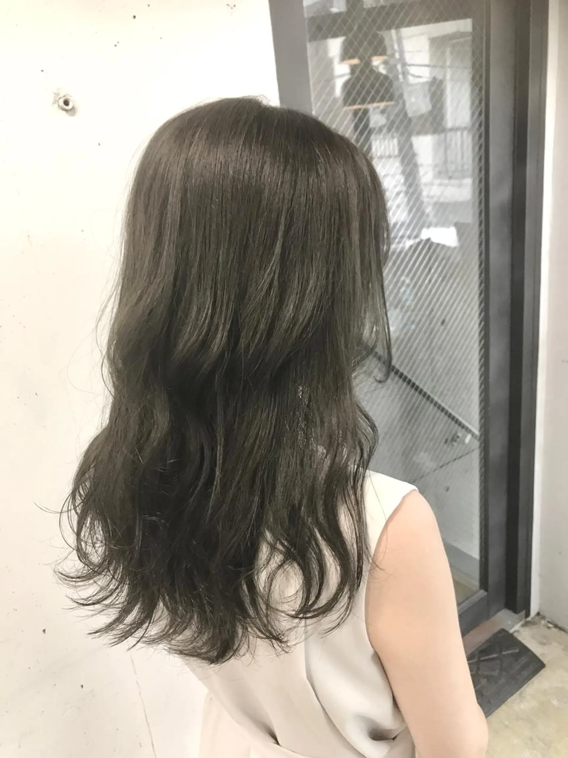 セミロング 韓国風ヘア オルチャンヘア カット ヘアカラー トリートメント lok[ロク]  高田馬場のヘアスタイル