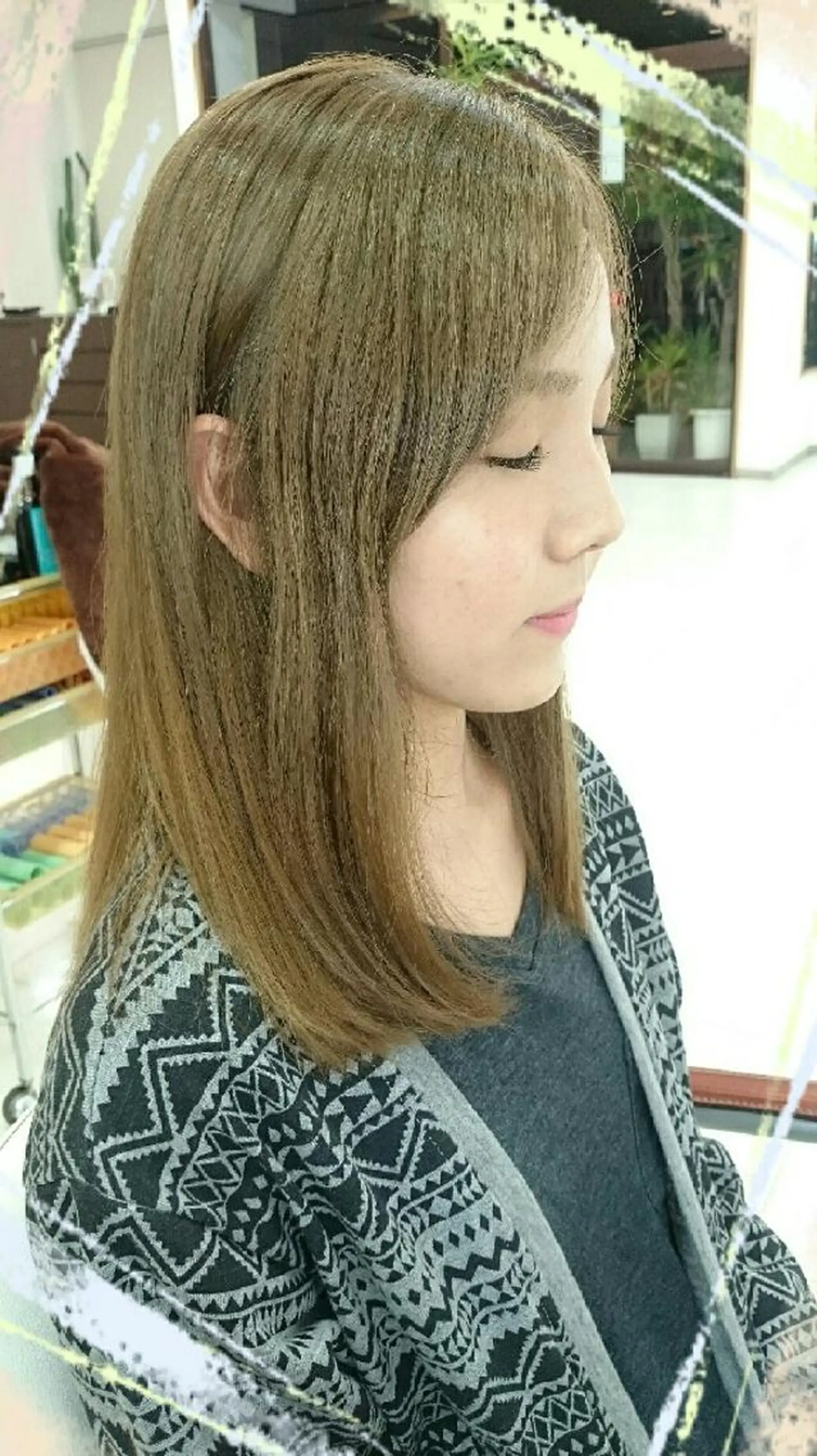 セミロング キンジョウ エナミのヘアスタイル