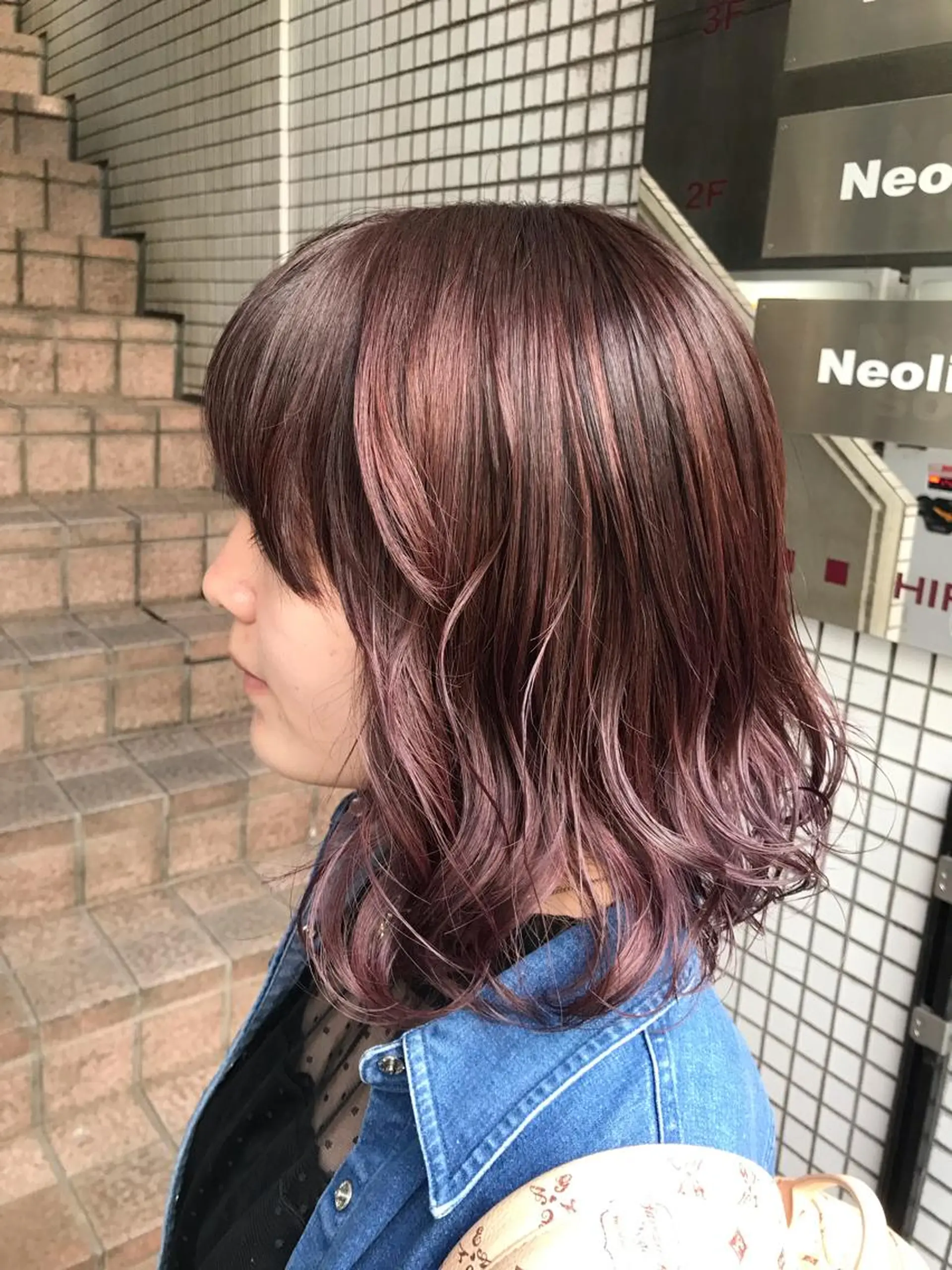 ミディアム カラー アッシュ ラベンダーカラー ラベンダーアッシュ ベージュ/オリーブ ボブ/小笠原汐海のヘアスタイル