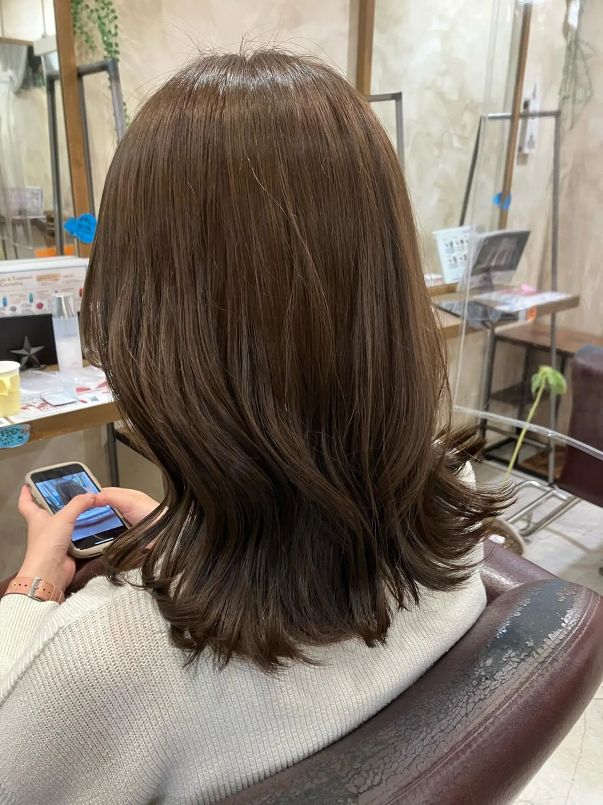 ミディアム カラー ヘアアレンジ ニュアンスカラー／ メンズ🌙久住綾香のヘアスタイル