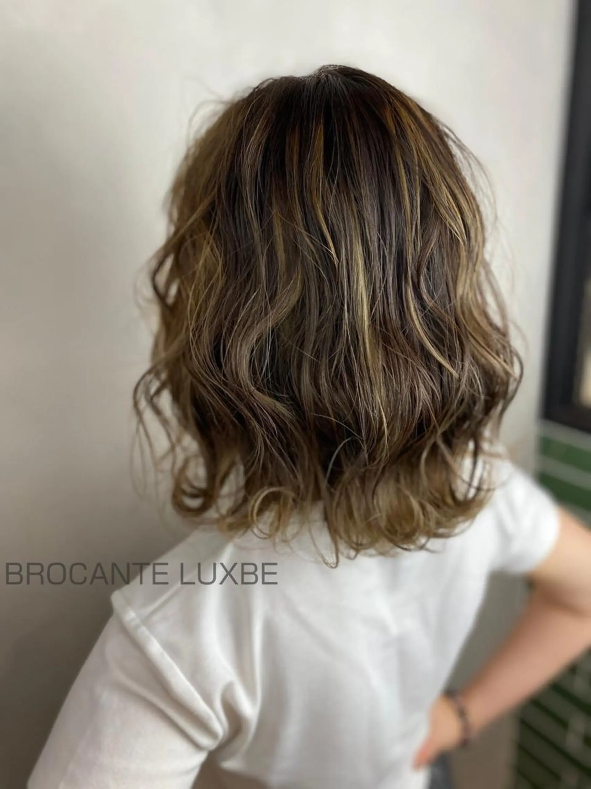 セミロング カラー バレイヤージュ グラデーションカラー 外国人風カラー レイヤーカット カット ヘアカラー BROCANTE✂︎ karasawa.nのヘアスタイル
