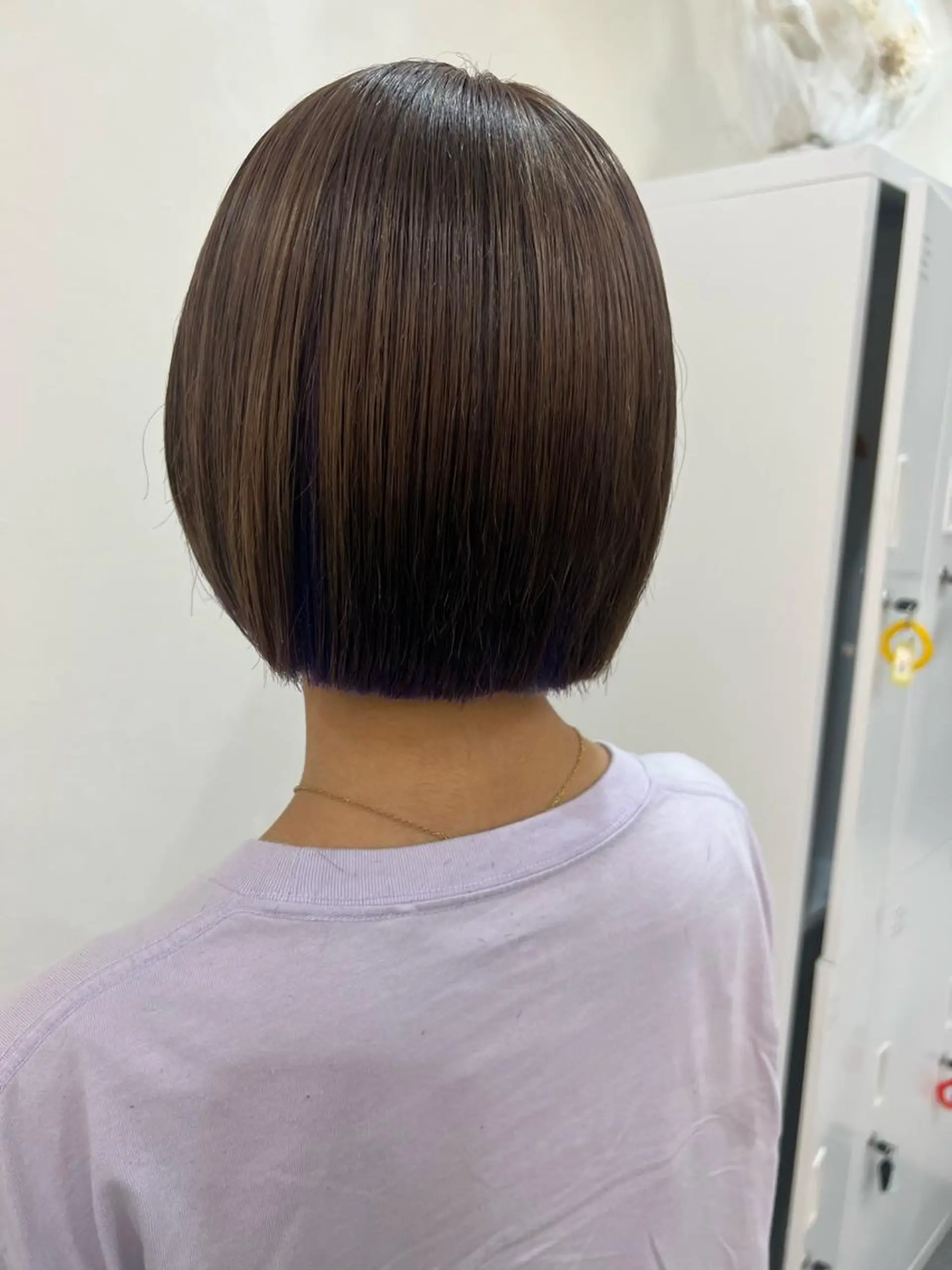 ショート カラー ヘアアレンジ マツエク・マツパ アイブロウ ショートボブ ブリーチ デザインカラー ハイライトカラー ハイトーンカラー hair terrace M所属・村岡 芽衣のヘアスタイル