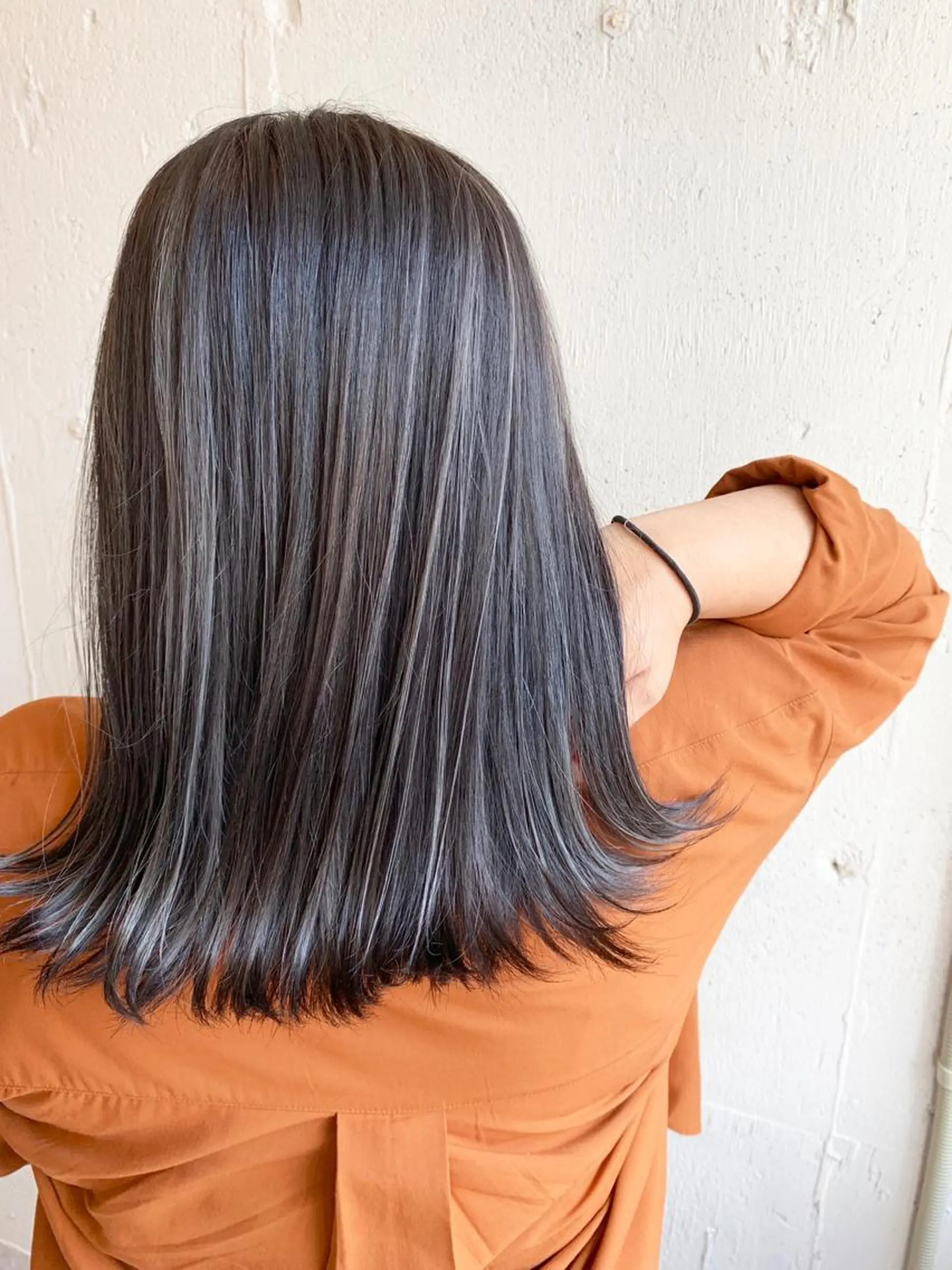 ミディアム カラー ダークグレー ダークグレージュ グレージュ ハイライトカラー シルバー ヘアカラー トリートメント 💈平島 拓也💈のヘアスタイル