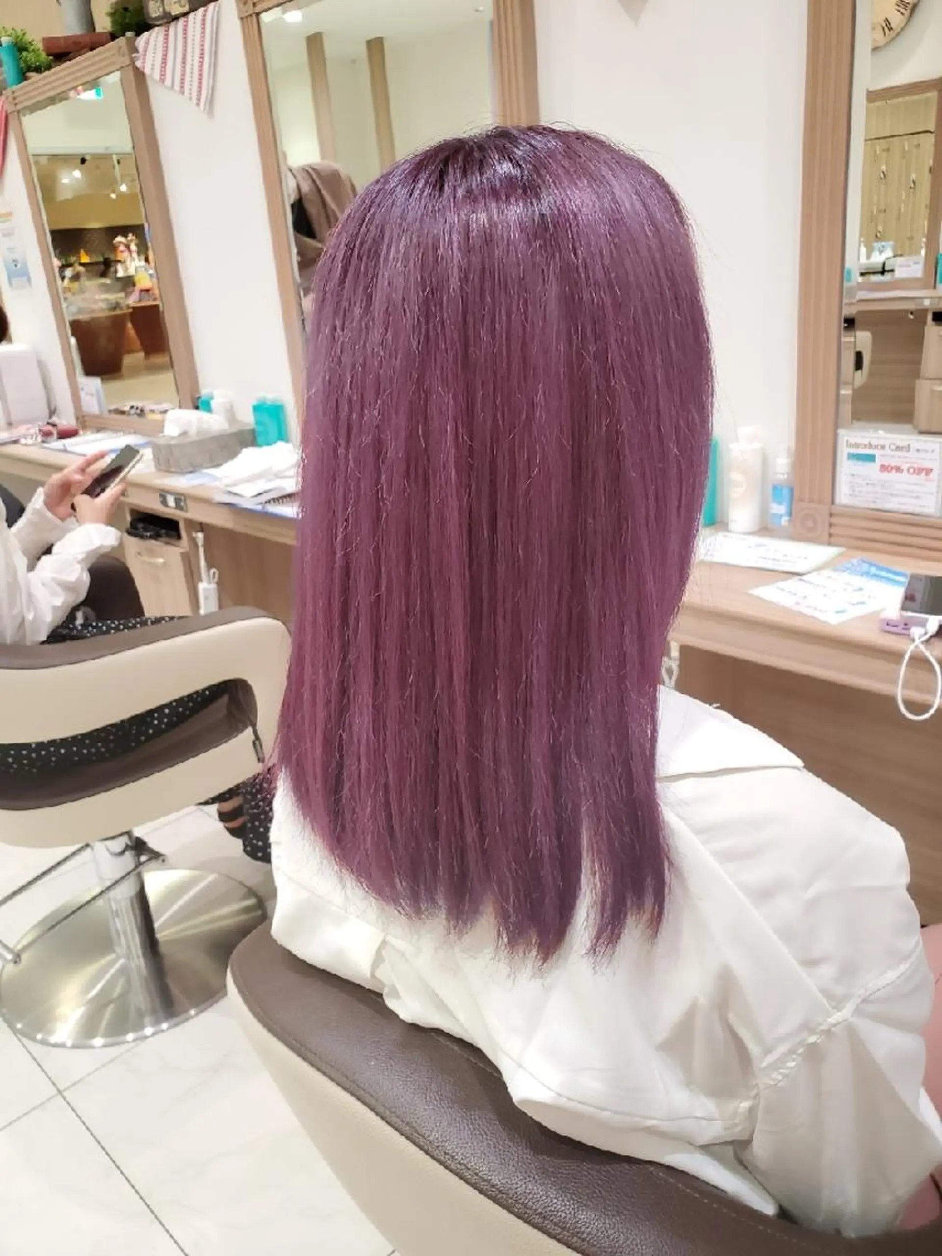 セミロング カラー アッシュ ブリーチ イルミナカラー ラベンダーカラー ラベンダーアッシュ 中村 和貴のヘアスタイル