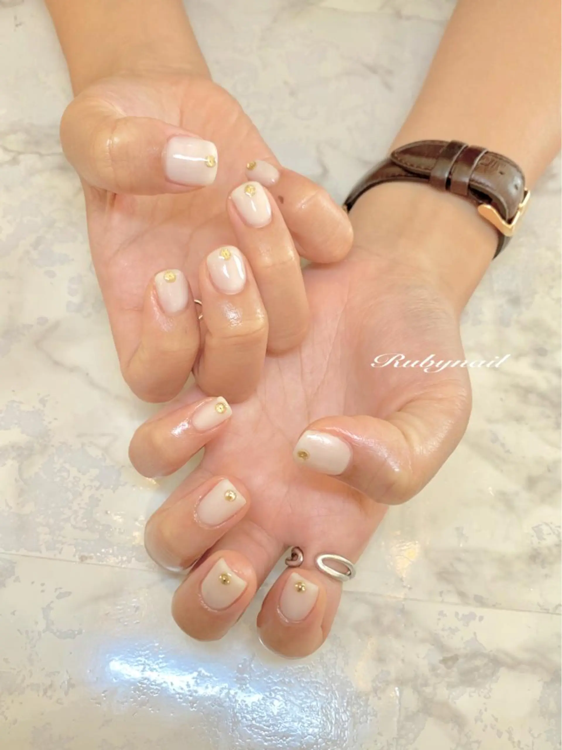 ショート ネイル ストーンネイル Rubynail所属・プライベートサロン Rubynailのネイルデザイン