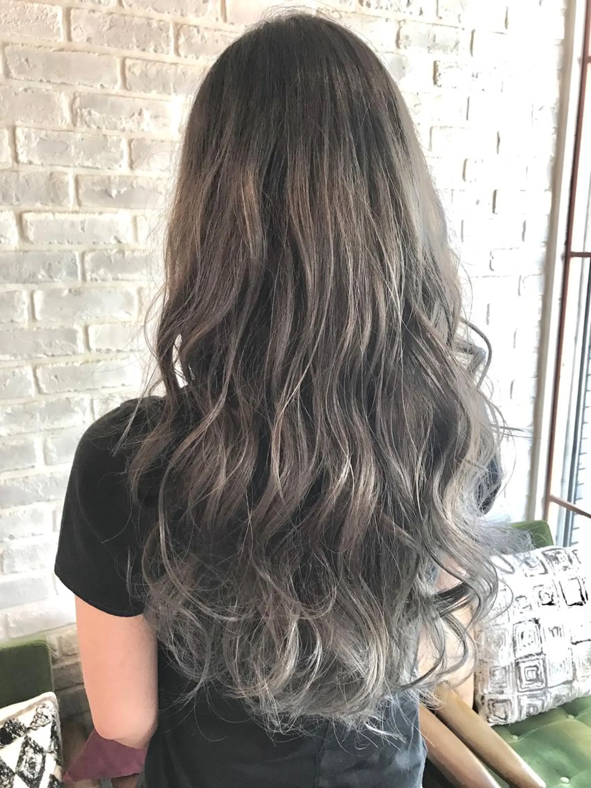 ロング カラー ヘアアレンジ アッシュ グラデーションカラー グレージュ ハイライトカラー ハイライト 増子 幹樹のヘアスタイル