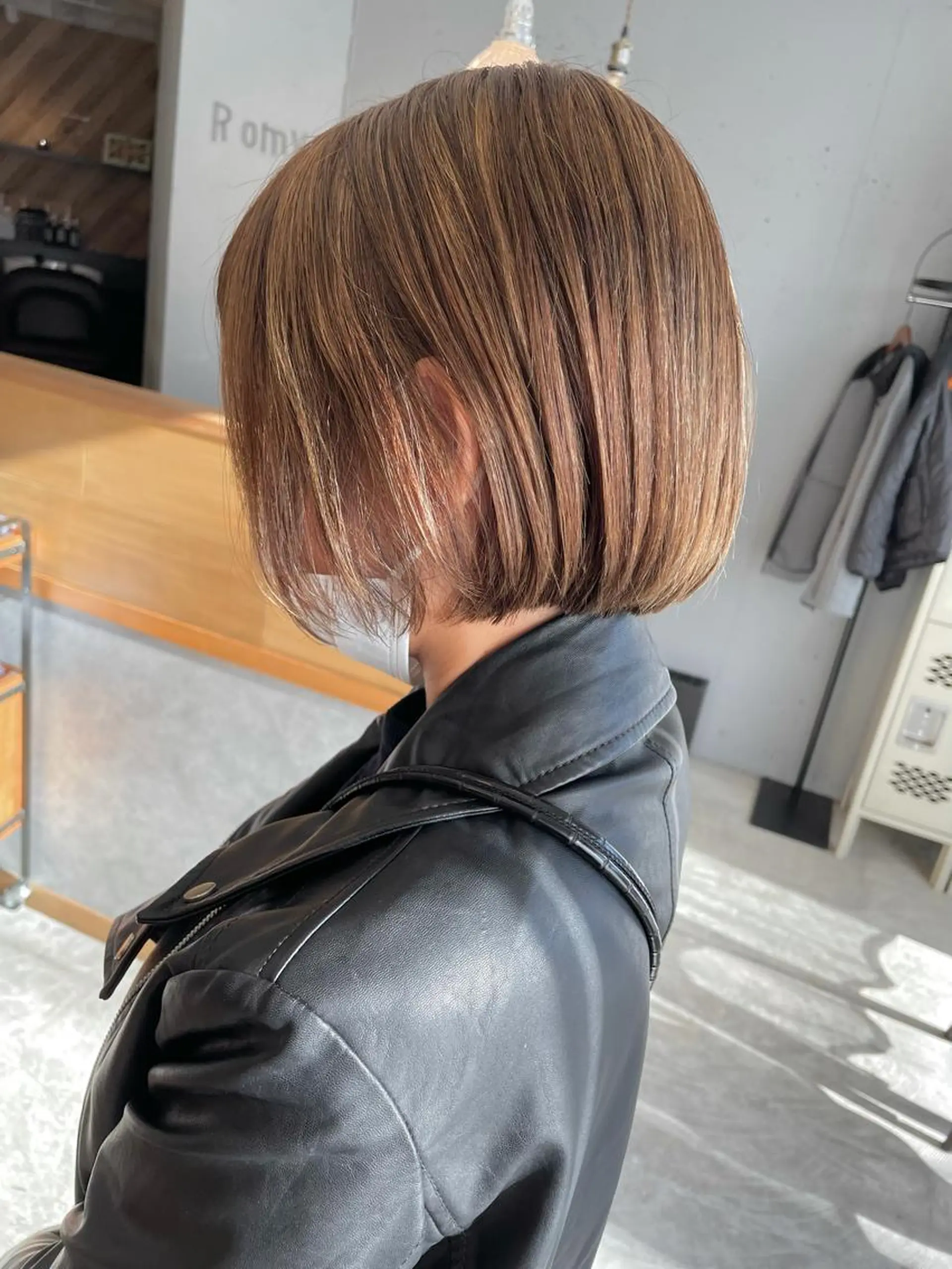 ミディアム カラー ZOA classic hair所属・東 みのりのヘアスタイル