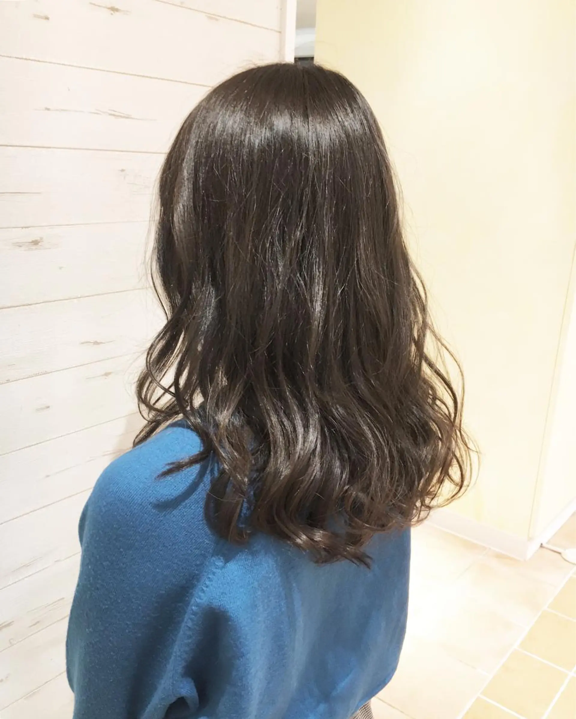 セミロング カラー ヘアアレンジ ブルーカラー ブルージュ ✨艶髪✨透明感✨ 山内大樹のヘアスタイル