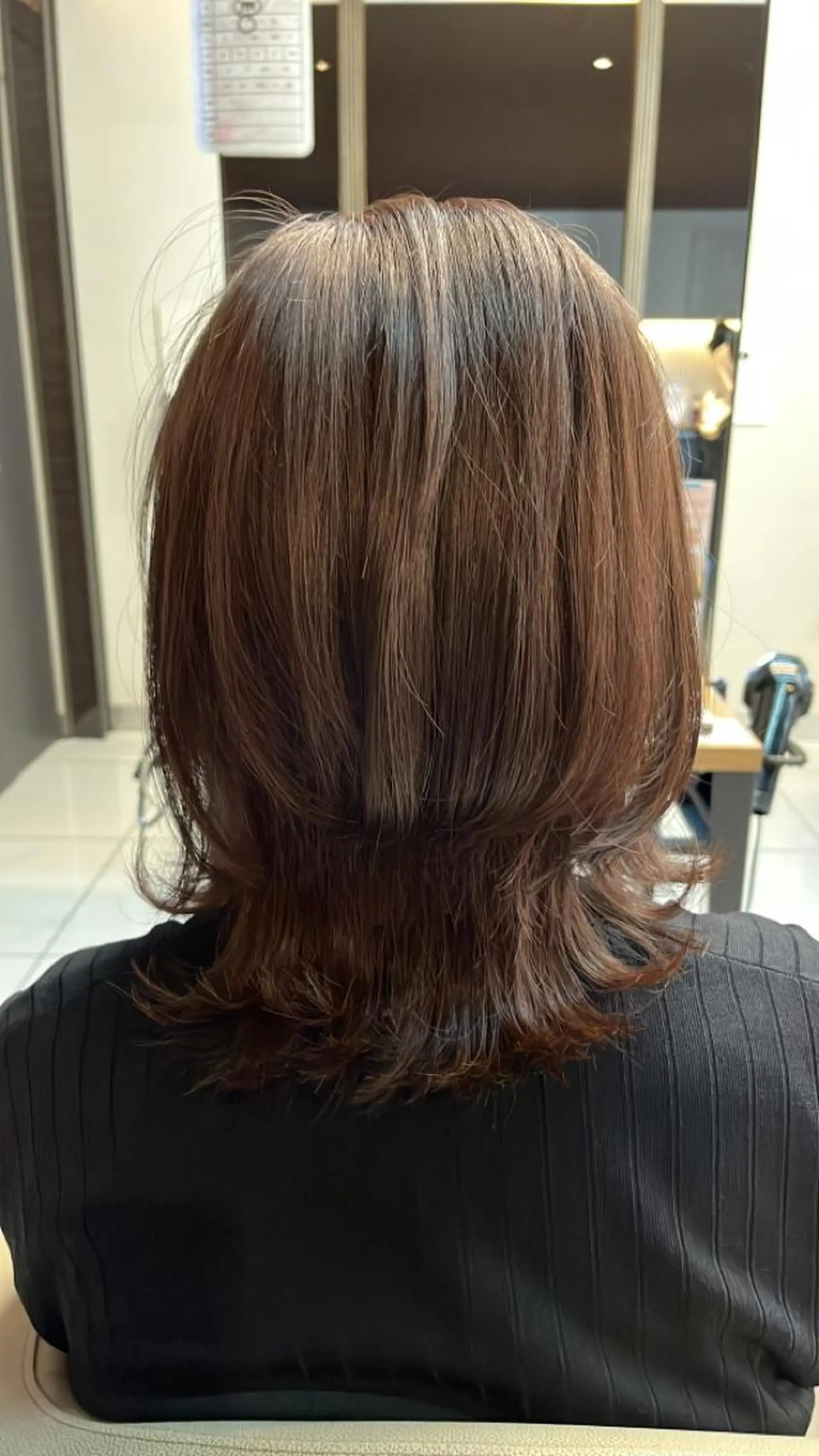 ミディアム カラー RAY Field 小佐井悠未のヘアスタイル