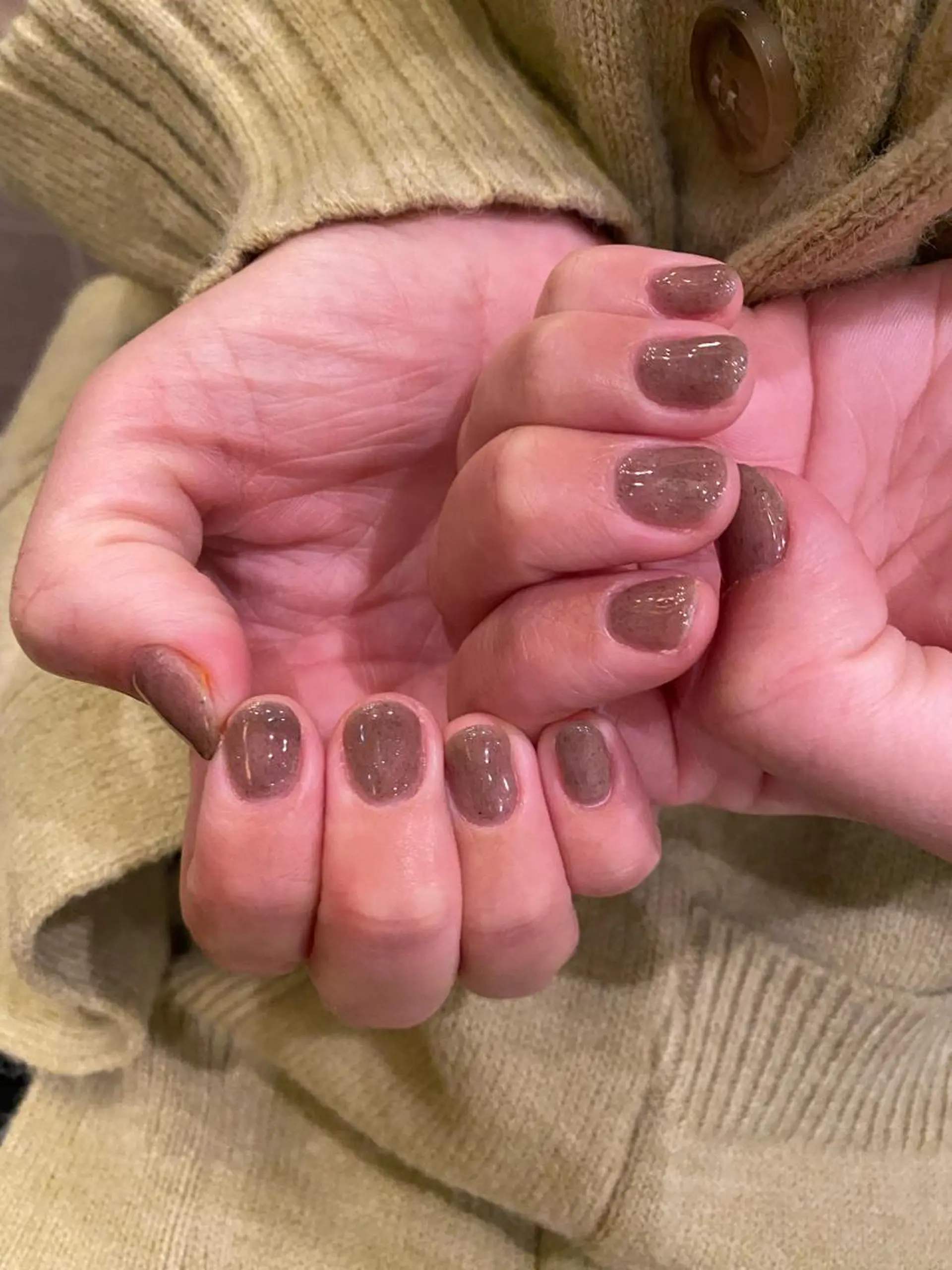 ネイル ワンカラーネイル ハンドネイル ハンドケア 🌿Charme🌿 MAIのネイルデザイン