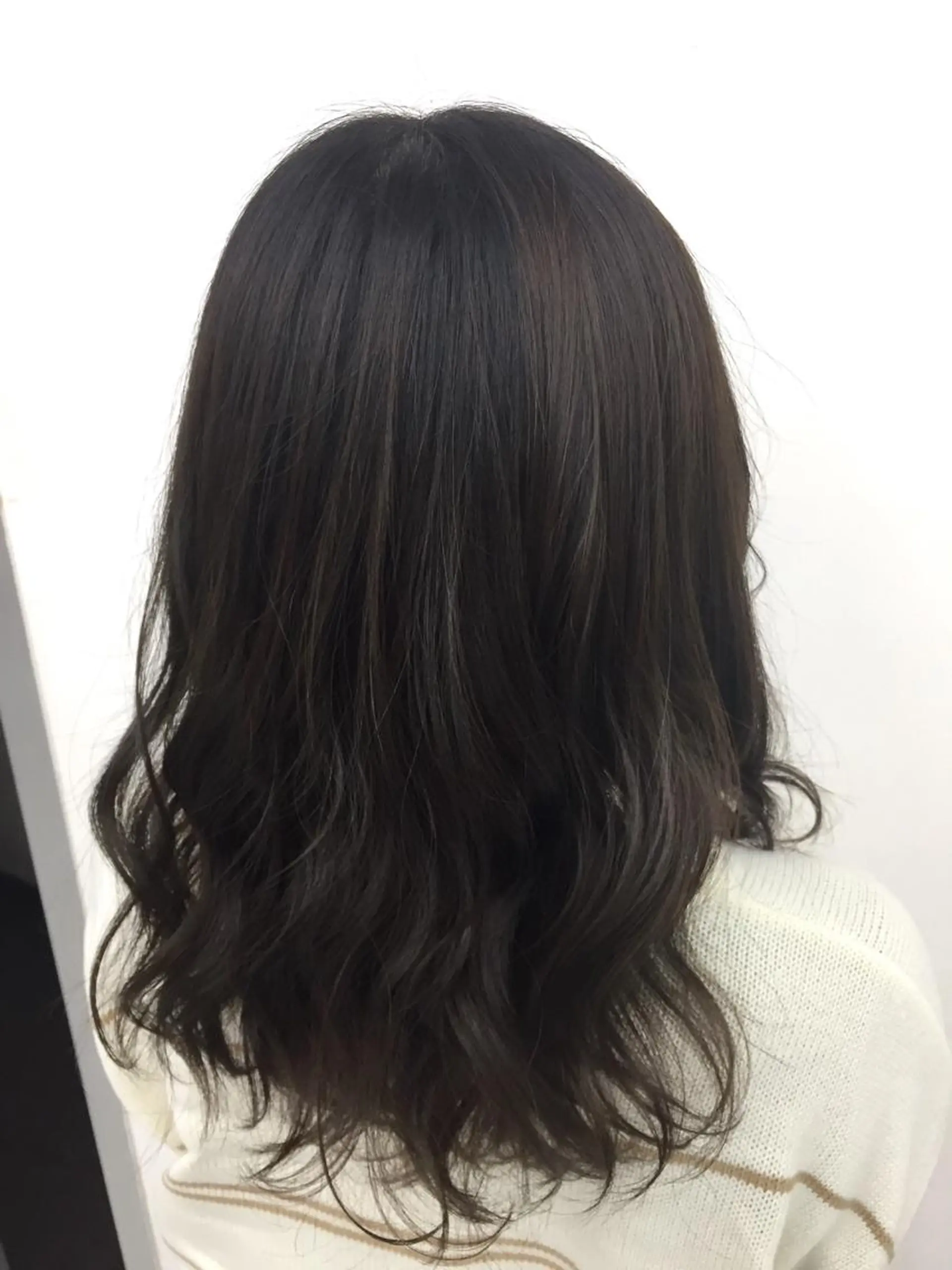 セミロング カラー 岩崎 裕司のヘアスタイル