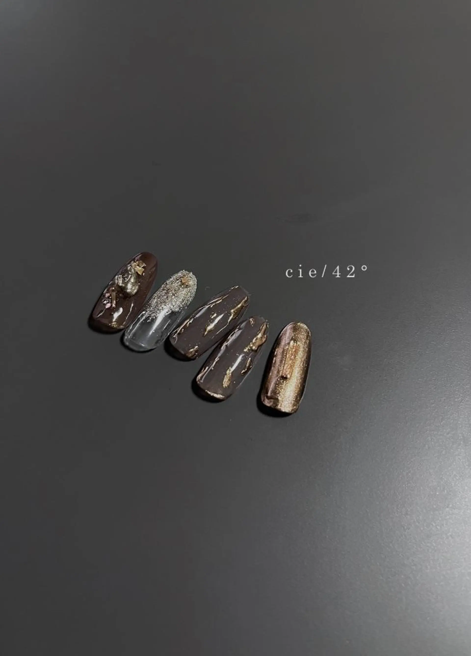 ネイル cie/42° NIJINAのネイルデザイン