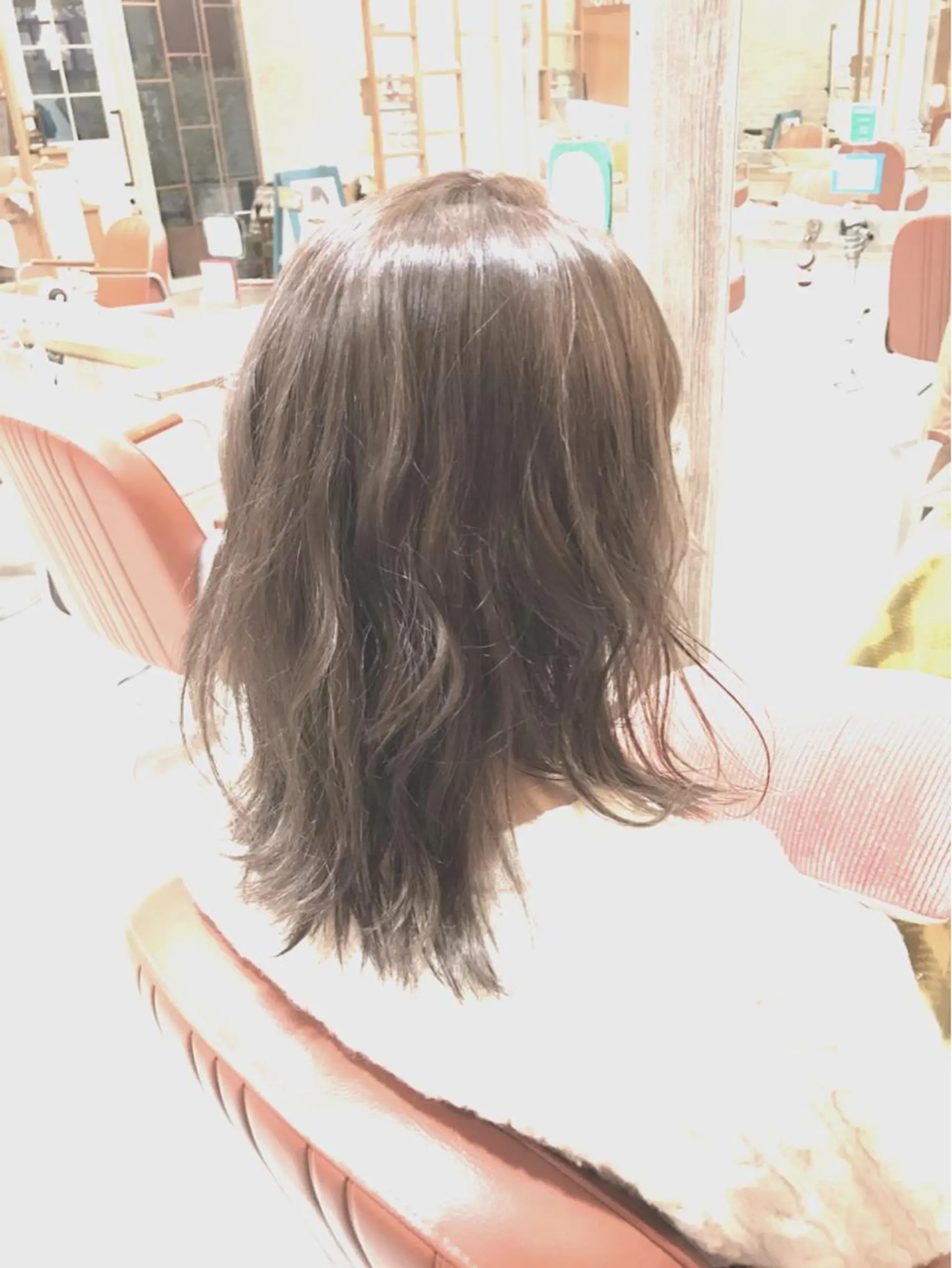 ミディアム カラー アッシュ 透明感カラー グレージュ ハイライトカラー ハイライト 増子 幹樹のヘアスタイル