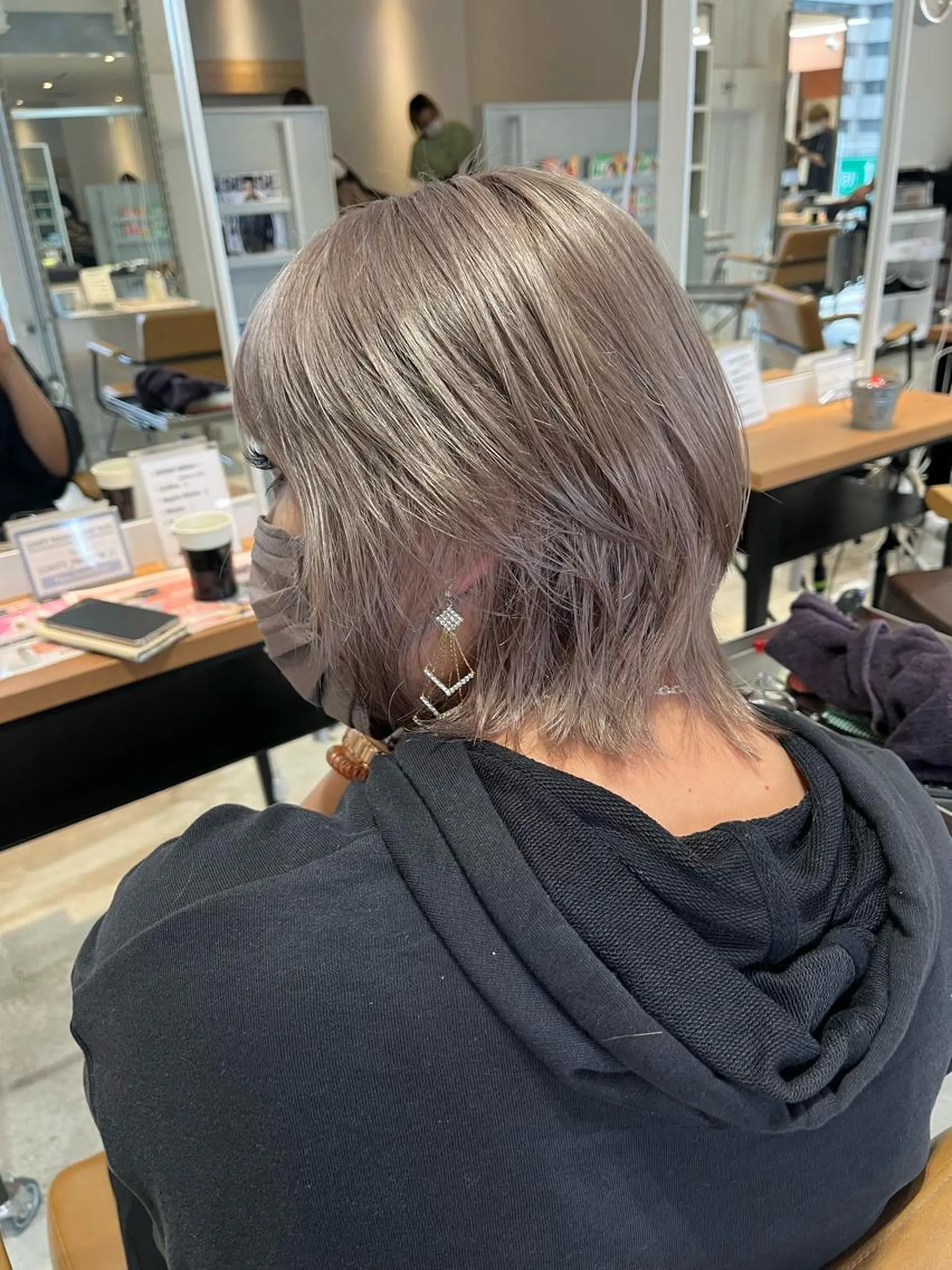 ショート ヘアカラー トリートメント u n aのヘアスタイル