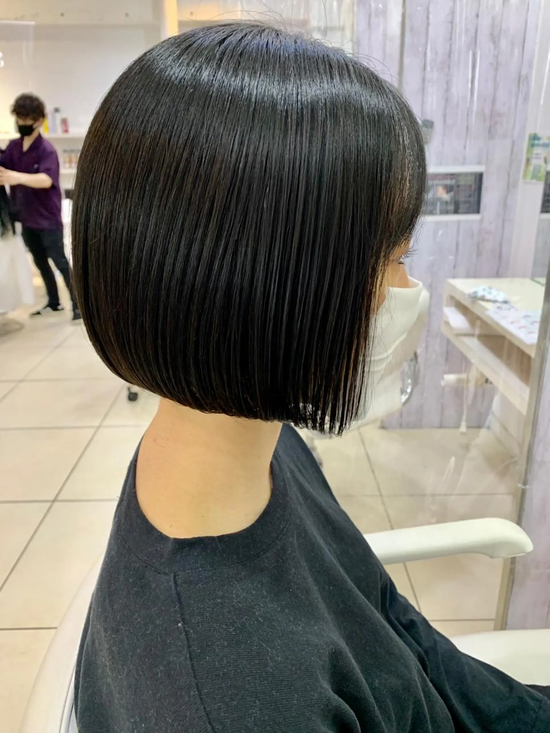 ショート ボブ コテ巻き風パーマ/ クロスパーマ/久岡のヘアスタイル
