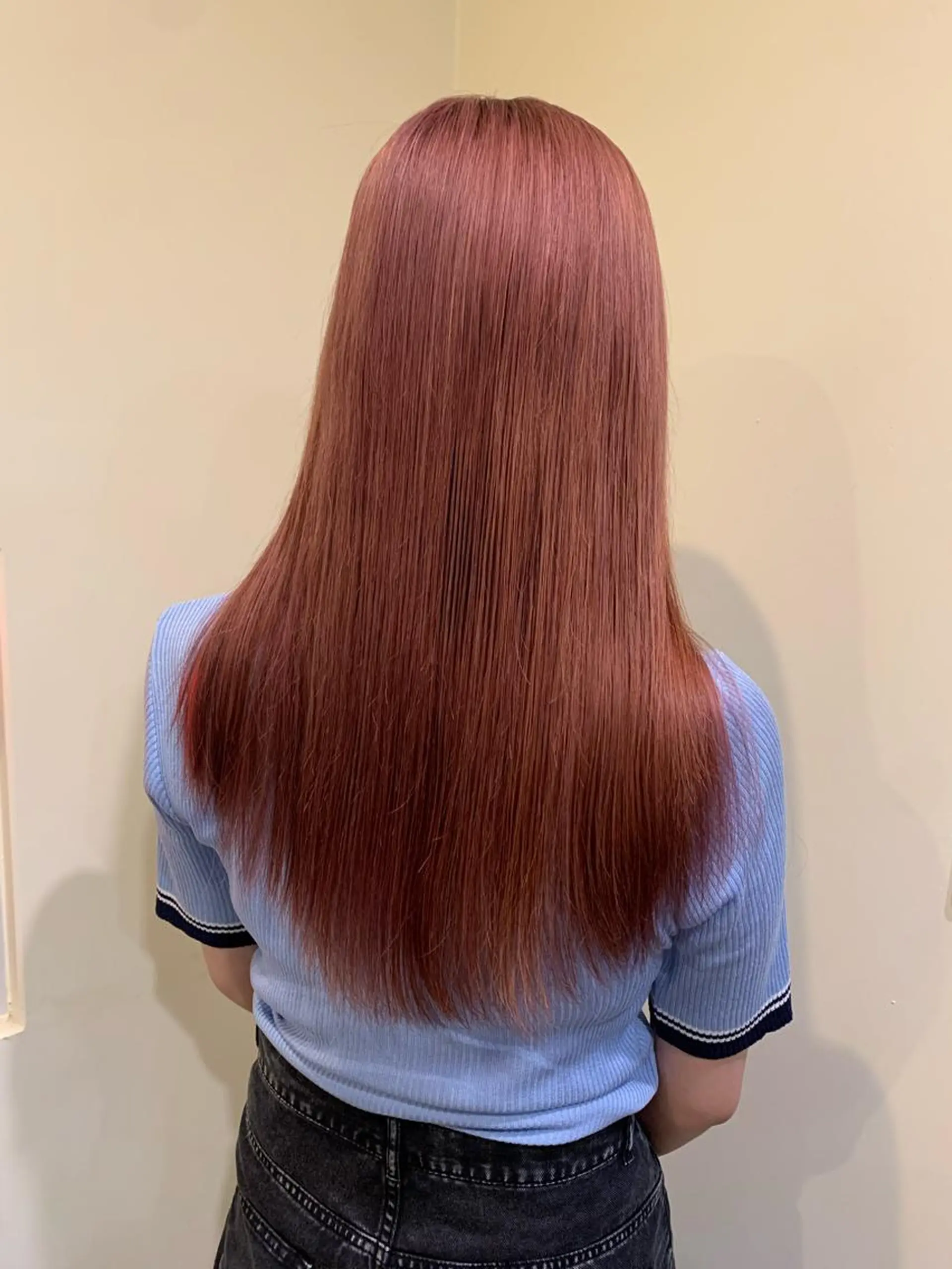 ロング カラー ピンクカラー 上田 紗也のヘアスタイル