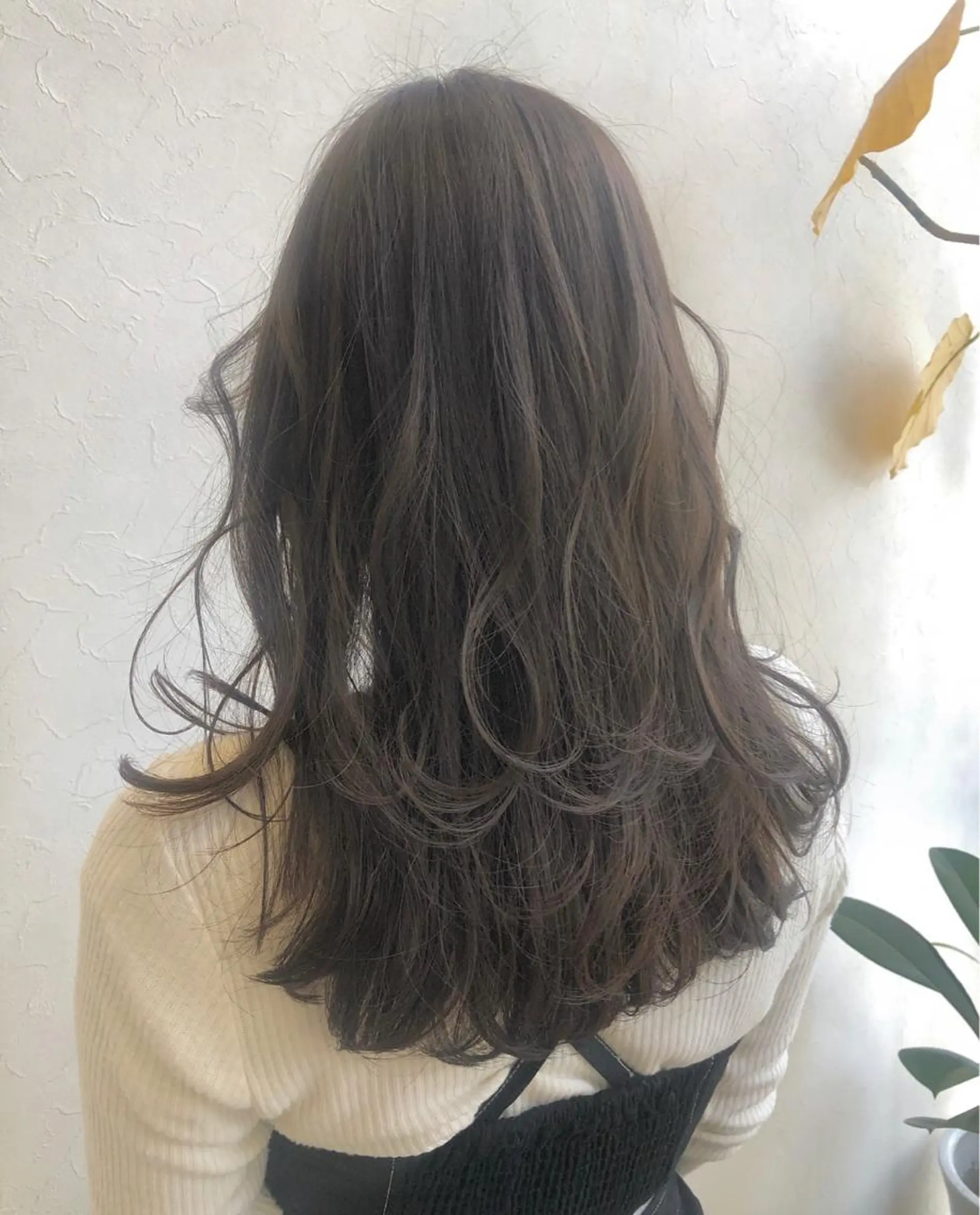 セミロング カラー nakahara madokaのヘアスタイル