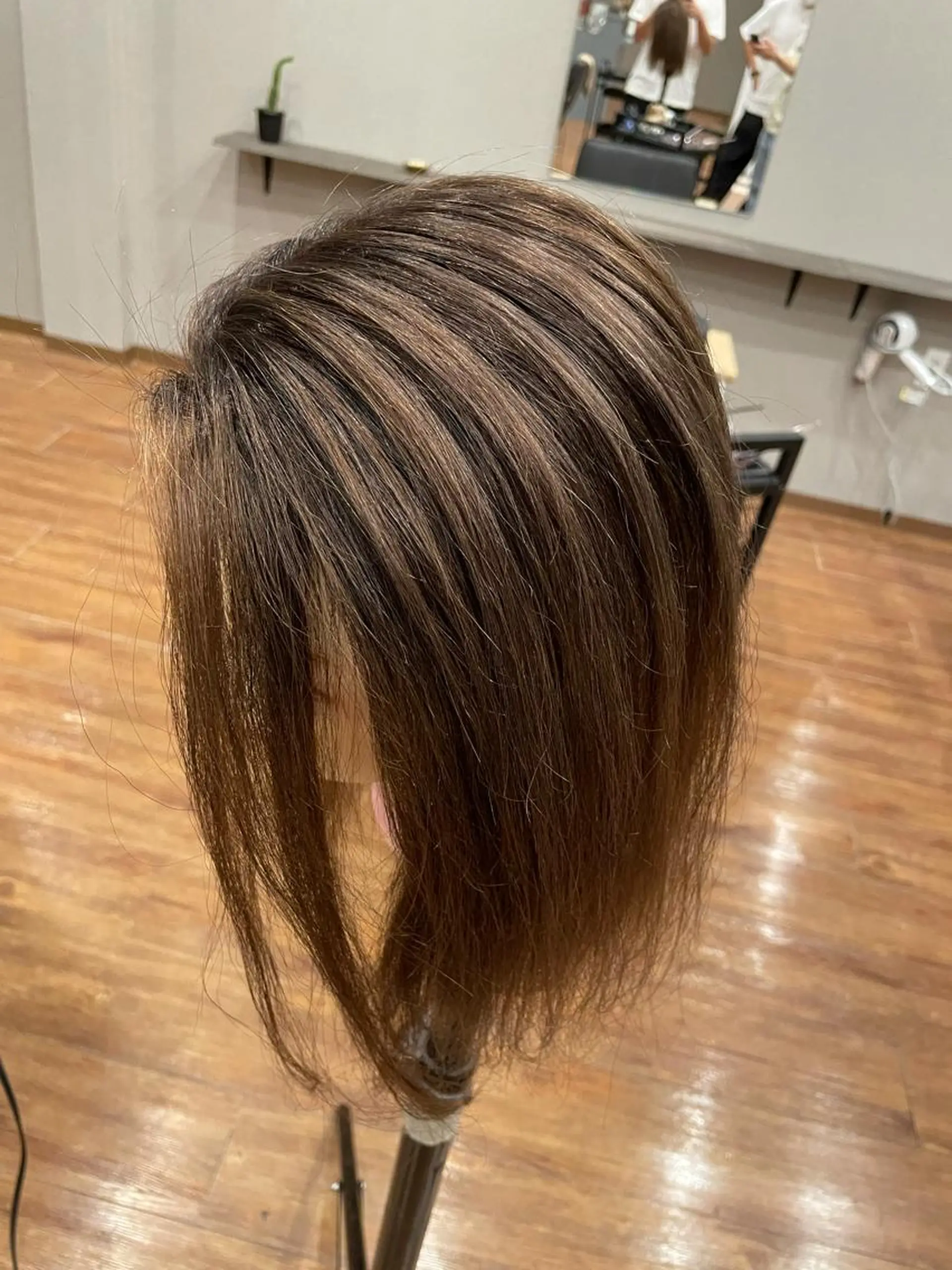 ミディアム カット ヘアカラー clocca所属・鵜飼 真伍のヘアスタイル
