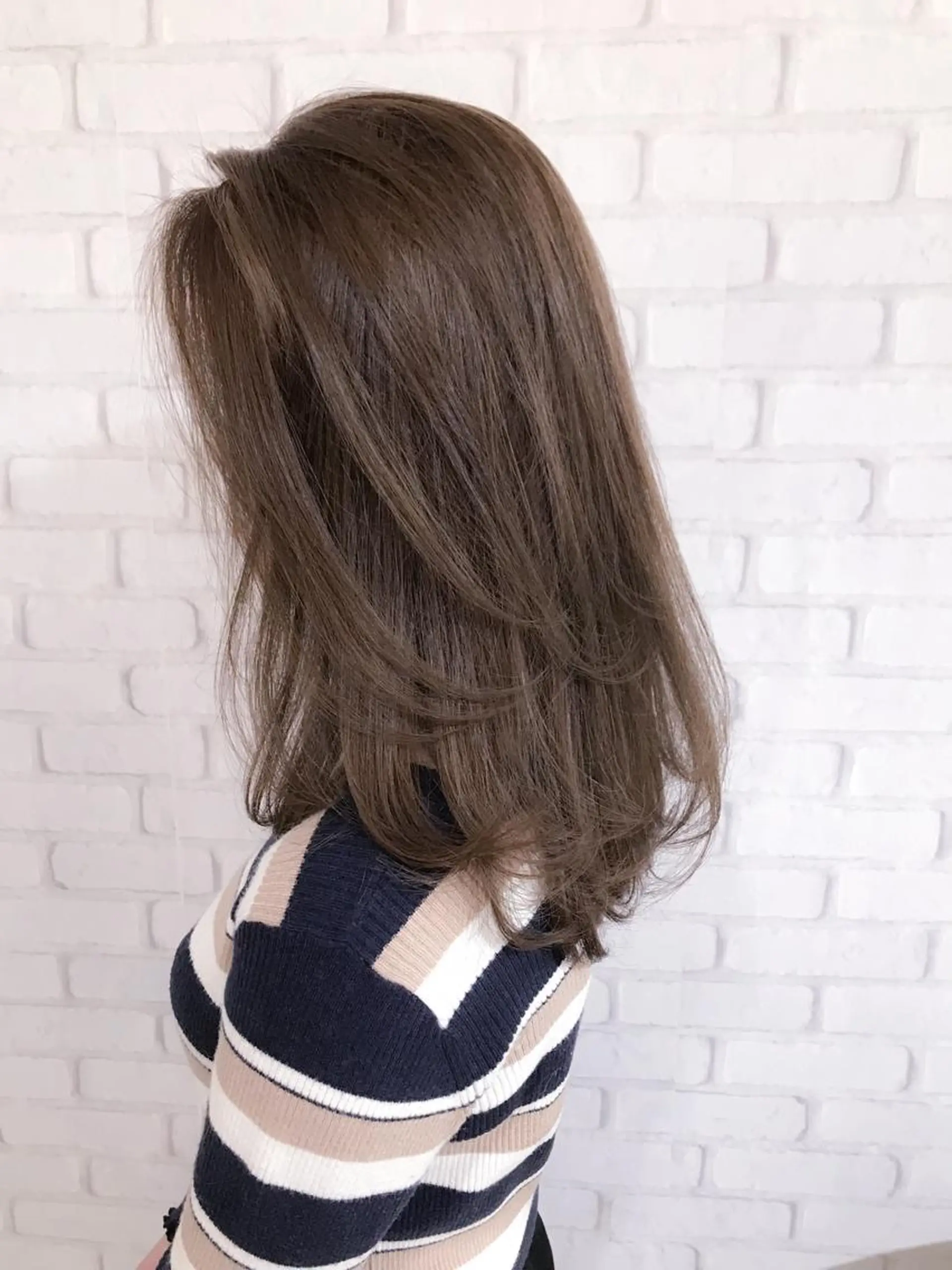 セミロング カラー ベージュカラー エクステ（レミー毛） NINEのヘアスタイル