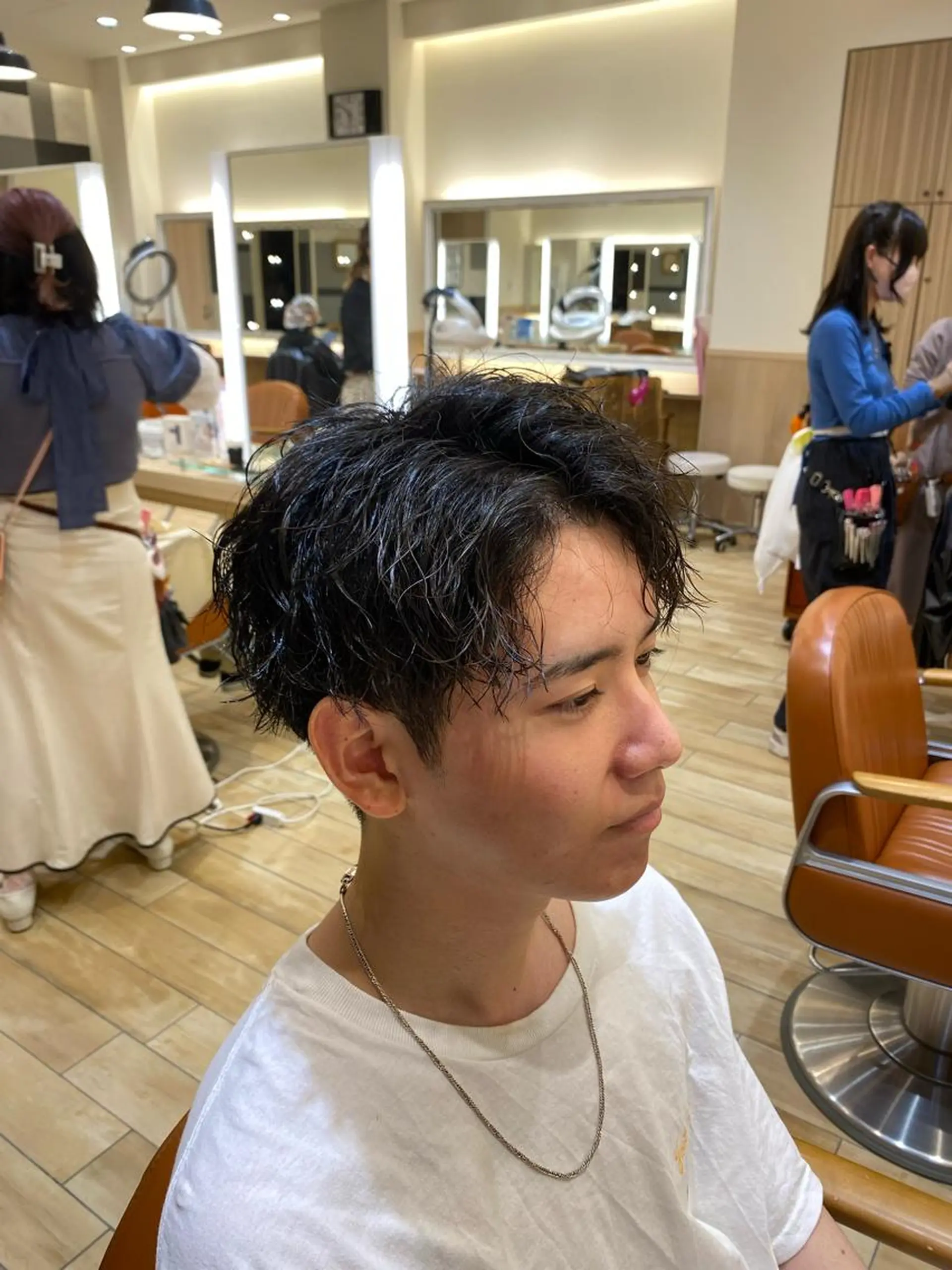 ショート カラー パーマ ヘアアレンジ メンズ 新宿スペインカール ヨモギダのヘアスタイル