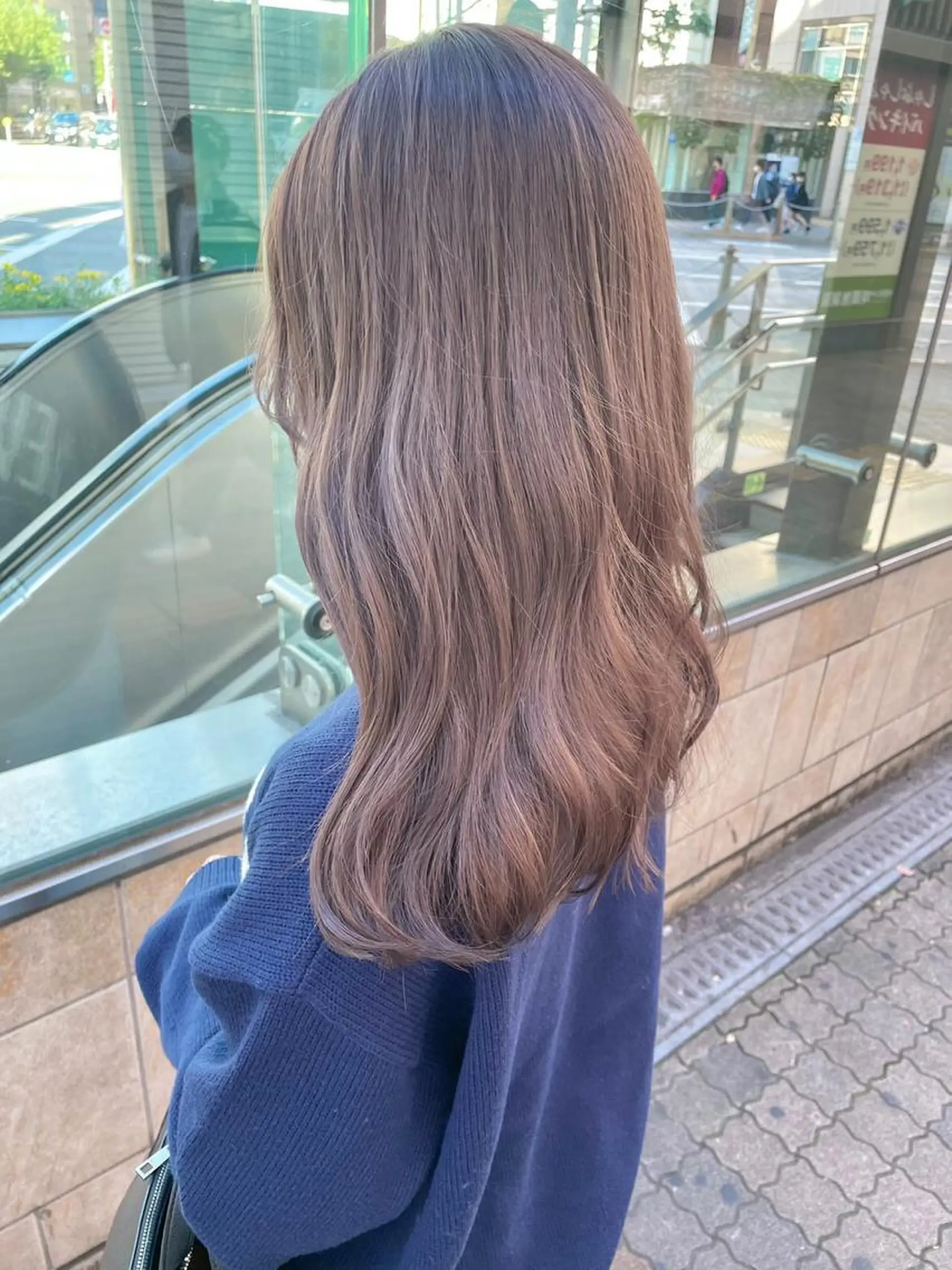 セミロング カット ヘアカラー メンズレディース お任せください伊織のヘアスタイル