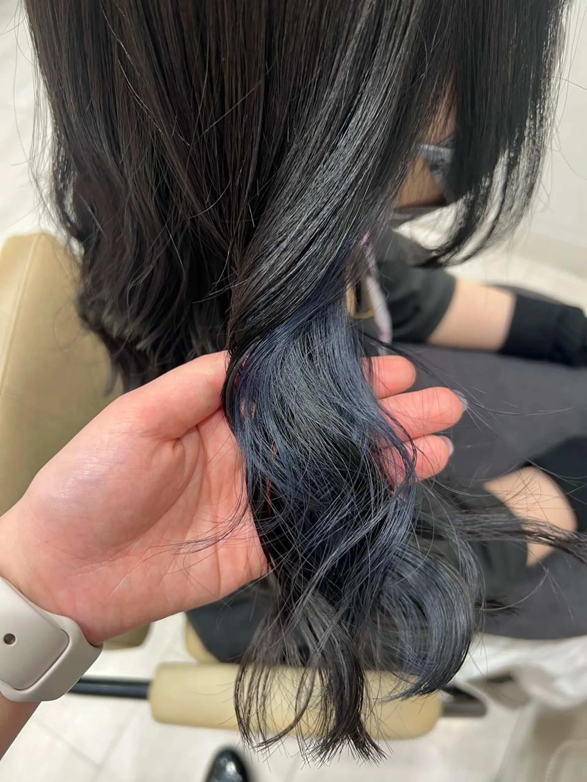 ミディアム カラー ネイビーカラー Beleza scelto所属・原宿/ハイトーン/ みずは🎀のヘアスタイル