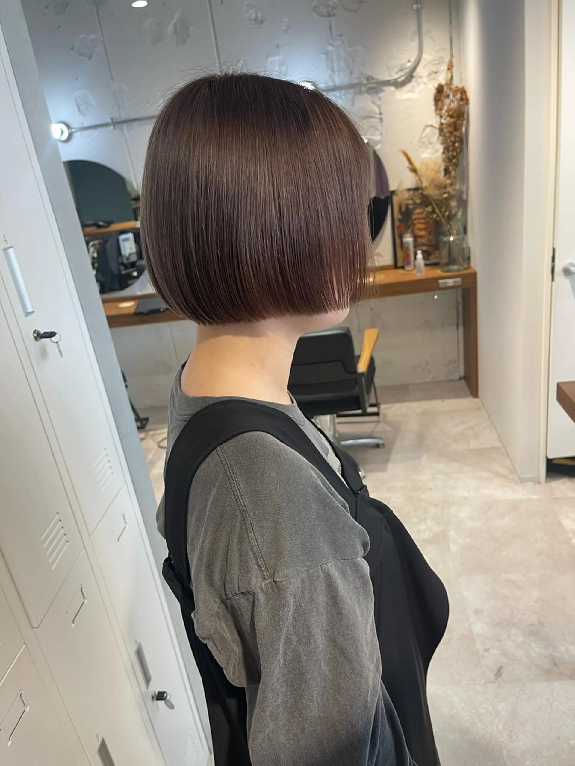 ショート カラー ボブ カット ヘアカラー トリートメント 店長　MANAMI ／ブリーチ／骨格ボブのヘアスタイル