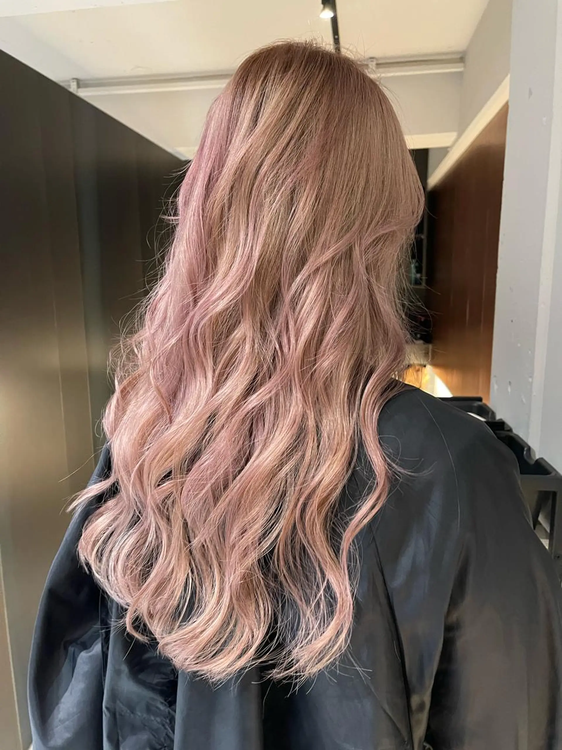 ロング カラー Kvell&Co. YUSUKEのヘアスタイル