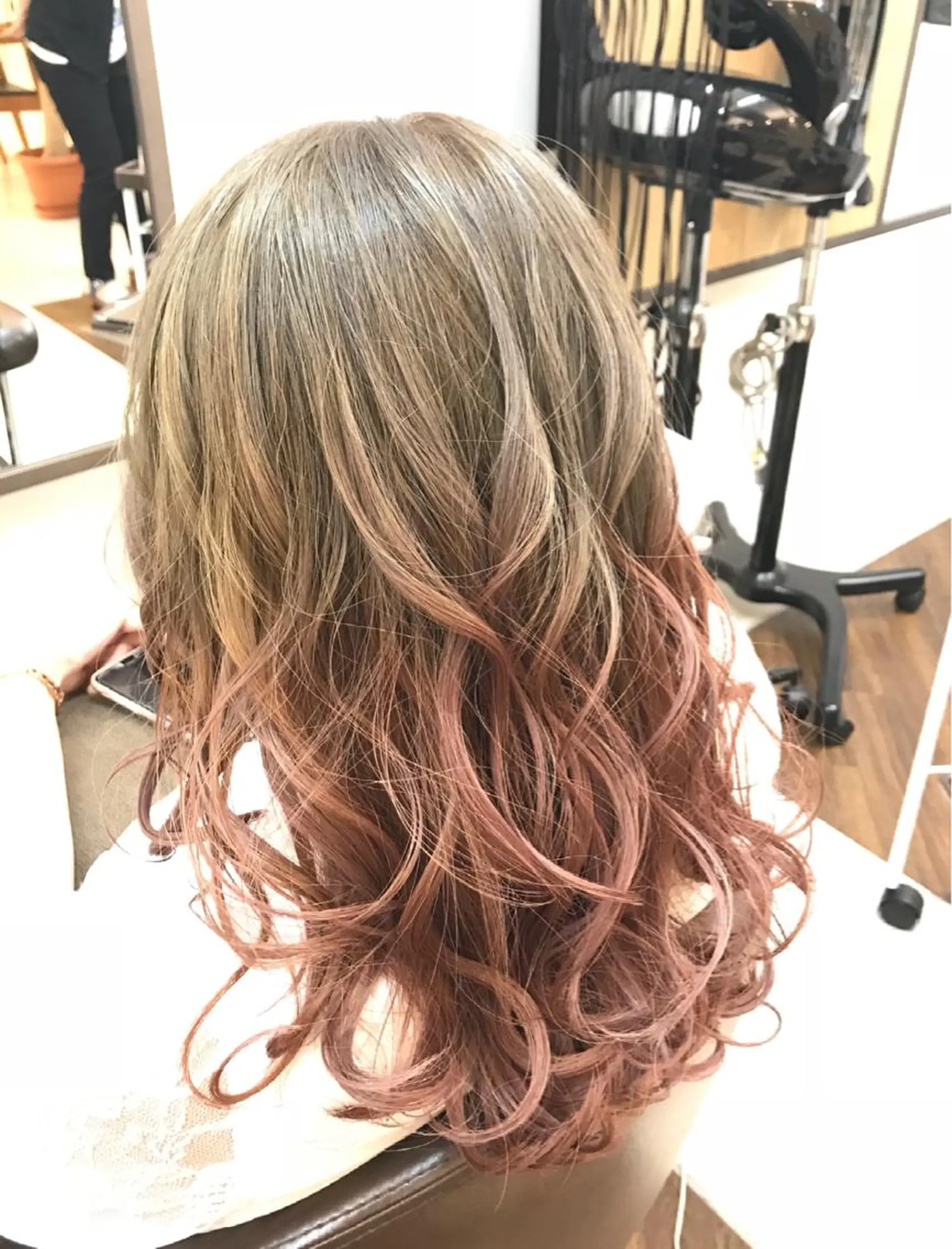セミロング カラー パーマ ヘアアレンジ ブリーチ グラデーションカラー APSEE メンズカラー特化のヘアスタイル