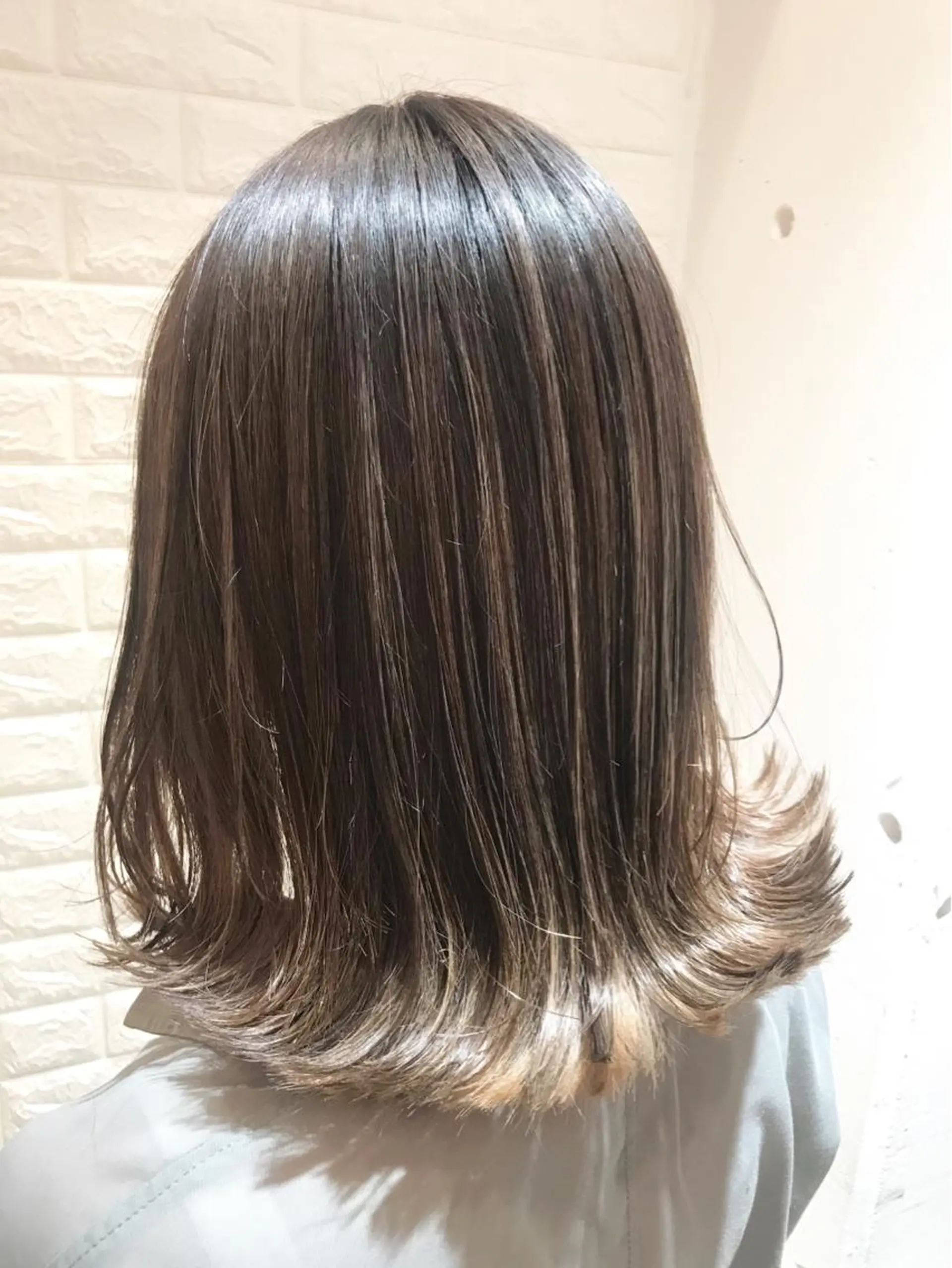 ミディアム カラー BEBE所属・ブリーチなし 透明感カラーKANAのヘアスタイル