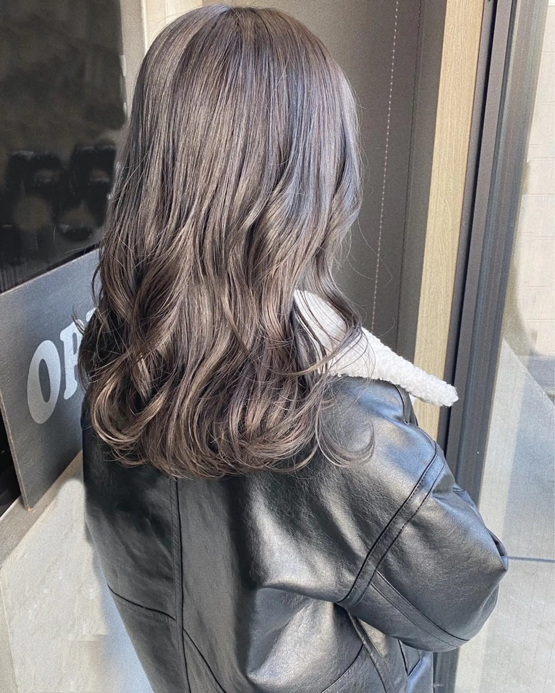 ロング カラー ヘアアレンジ FIORE hair design所属・山根 奈緒のマツエク・マツパデザイン