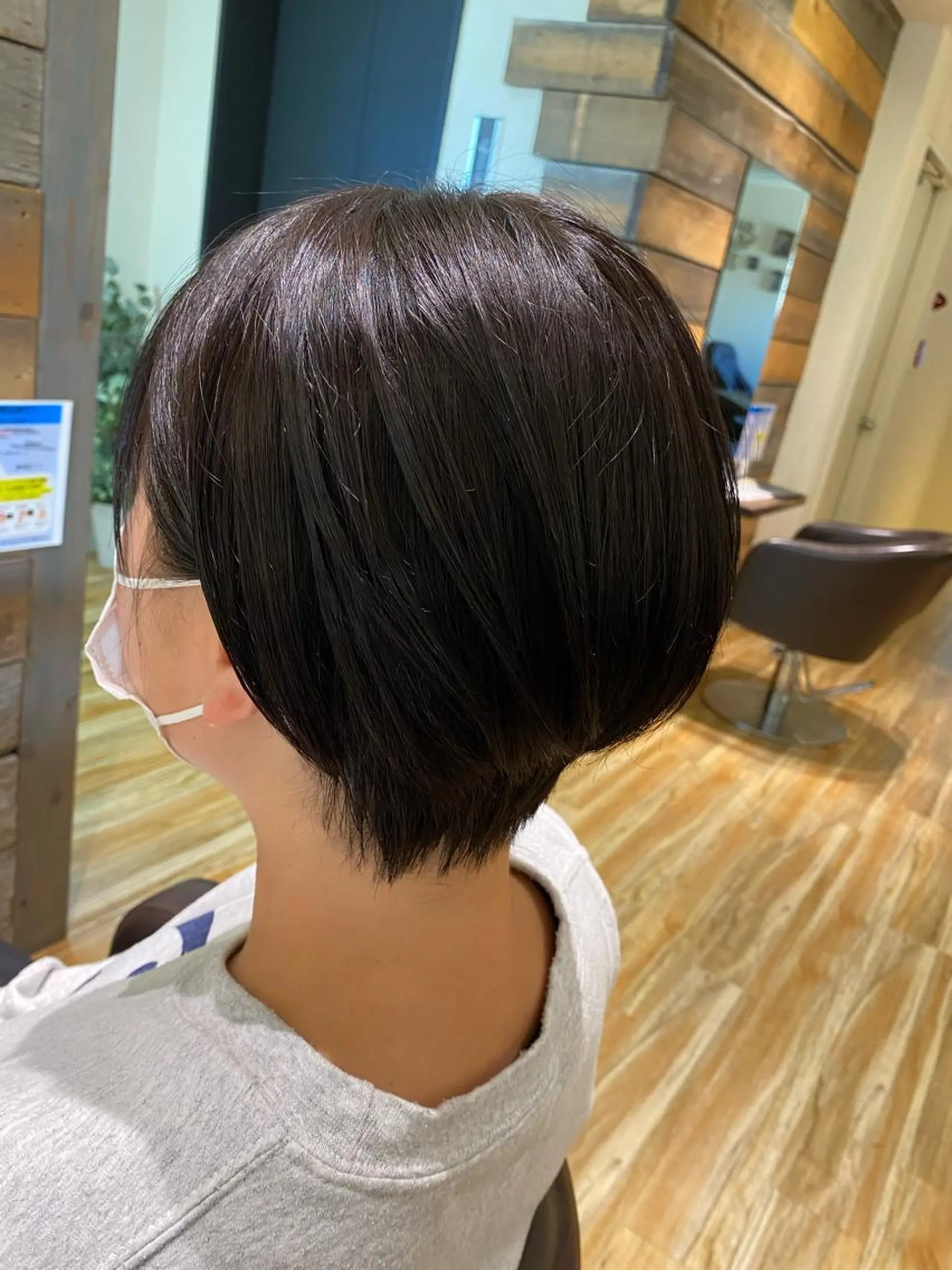 ショート カット ヘアカラー 三戸 修平のヘアスタイル