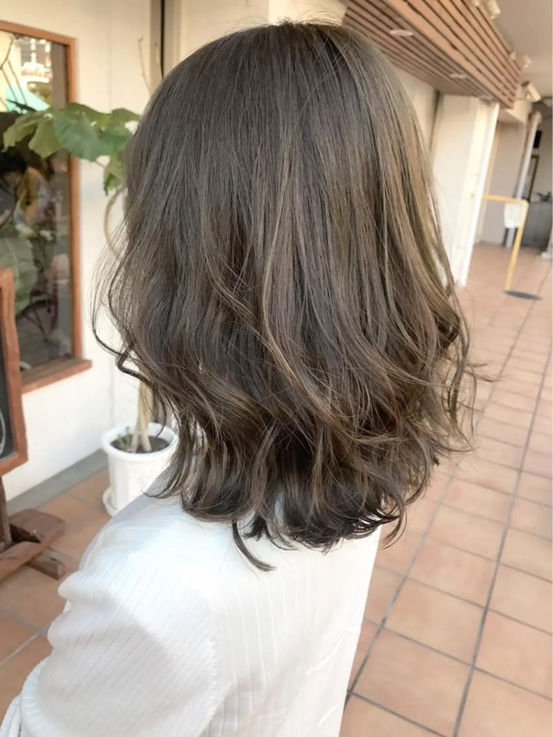 ミディアム カラー カット ヘアカラー トリートメント 中津/柔らかカラー/ ナガオ　イズミのヘアスタイル