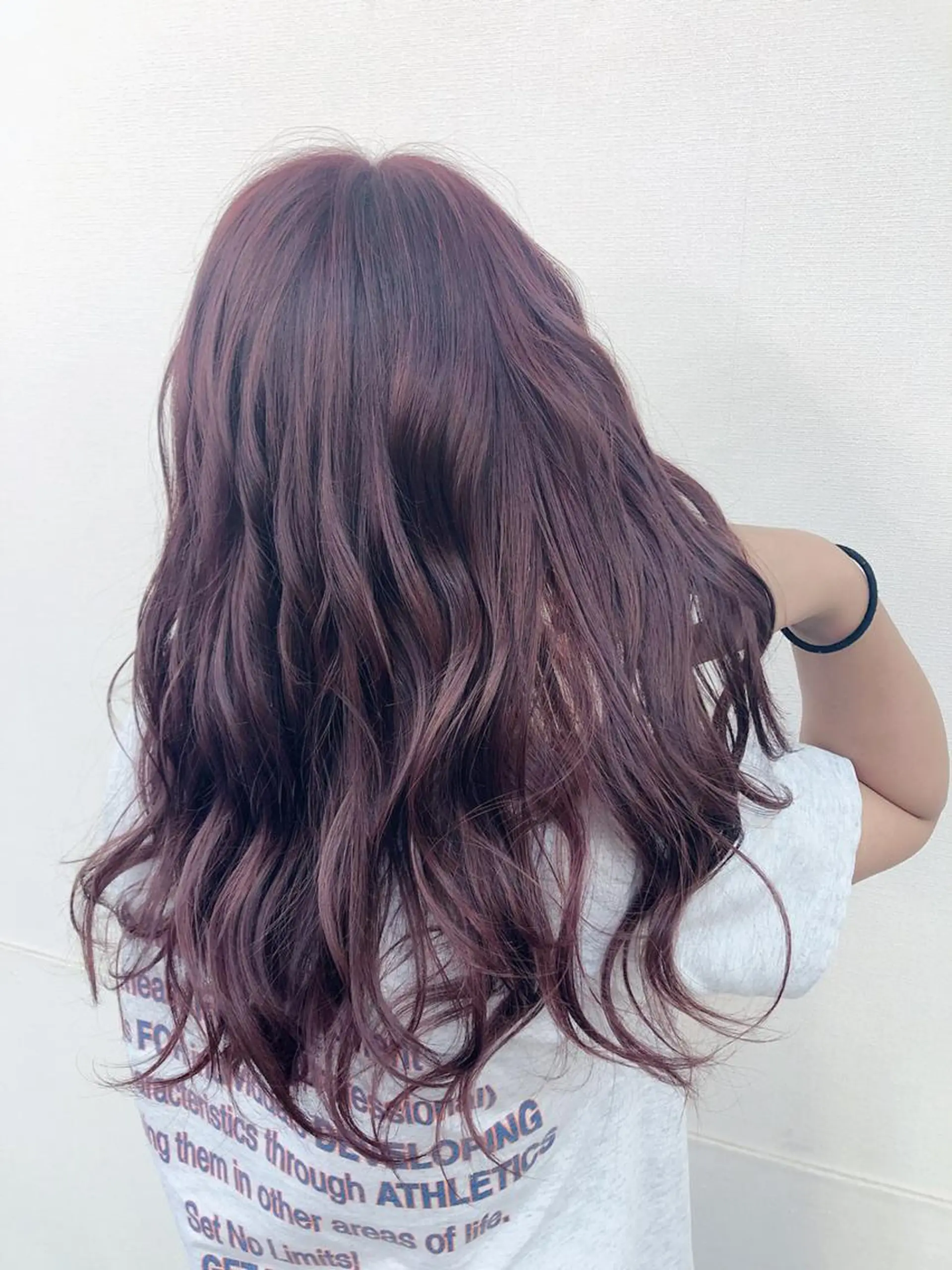 ミディアム エクステ 崎山 瑠依のヘアスタイル