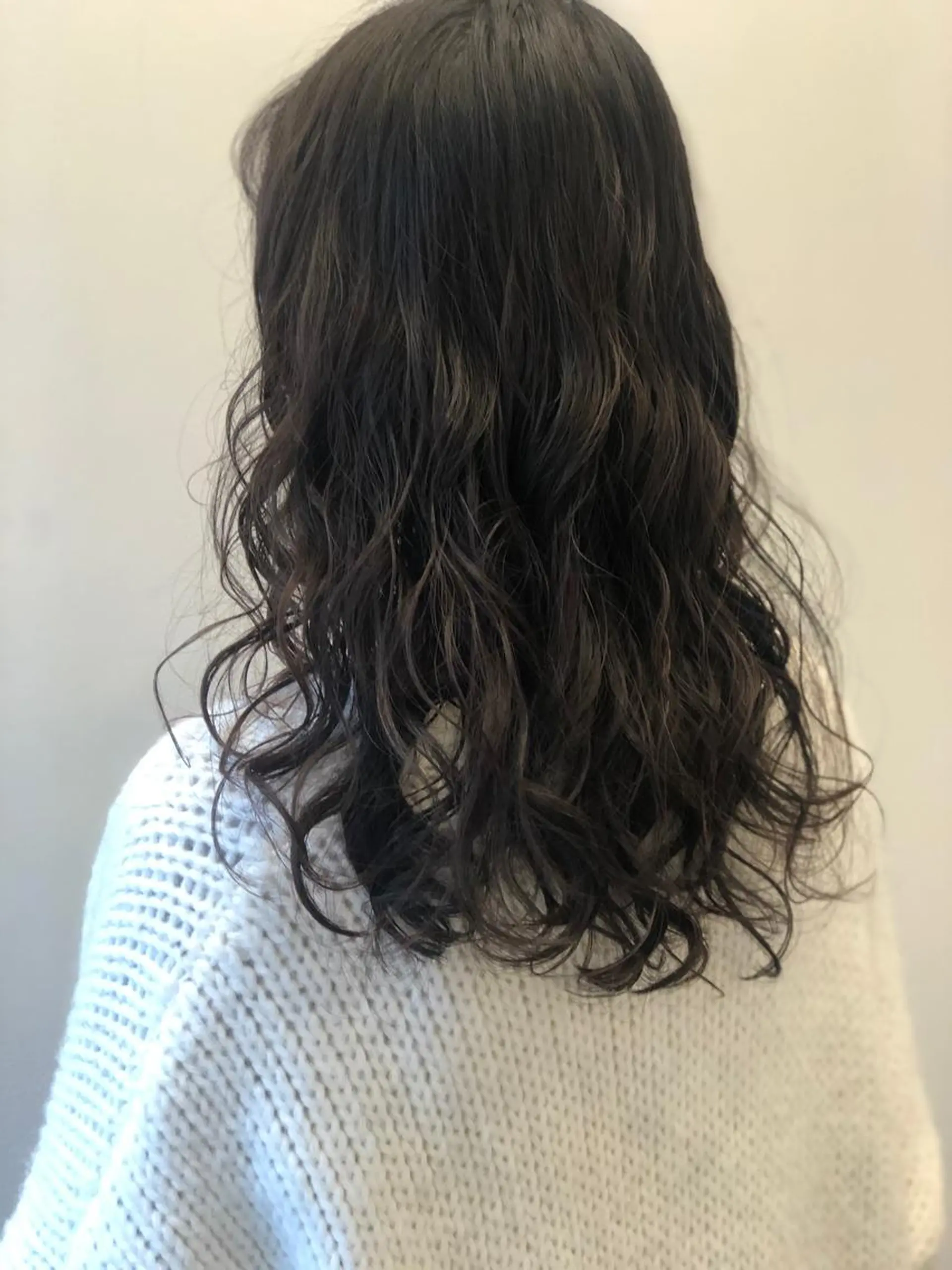 ミディアム カラー パーマ ヘアアレンジ ミディアムパーマ デジタルパーマ apish aoyama所属・武 愛子の眉毛・アイブロウイメージ